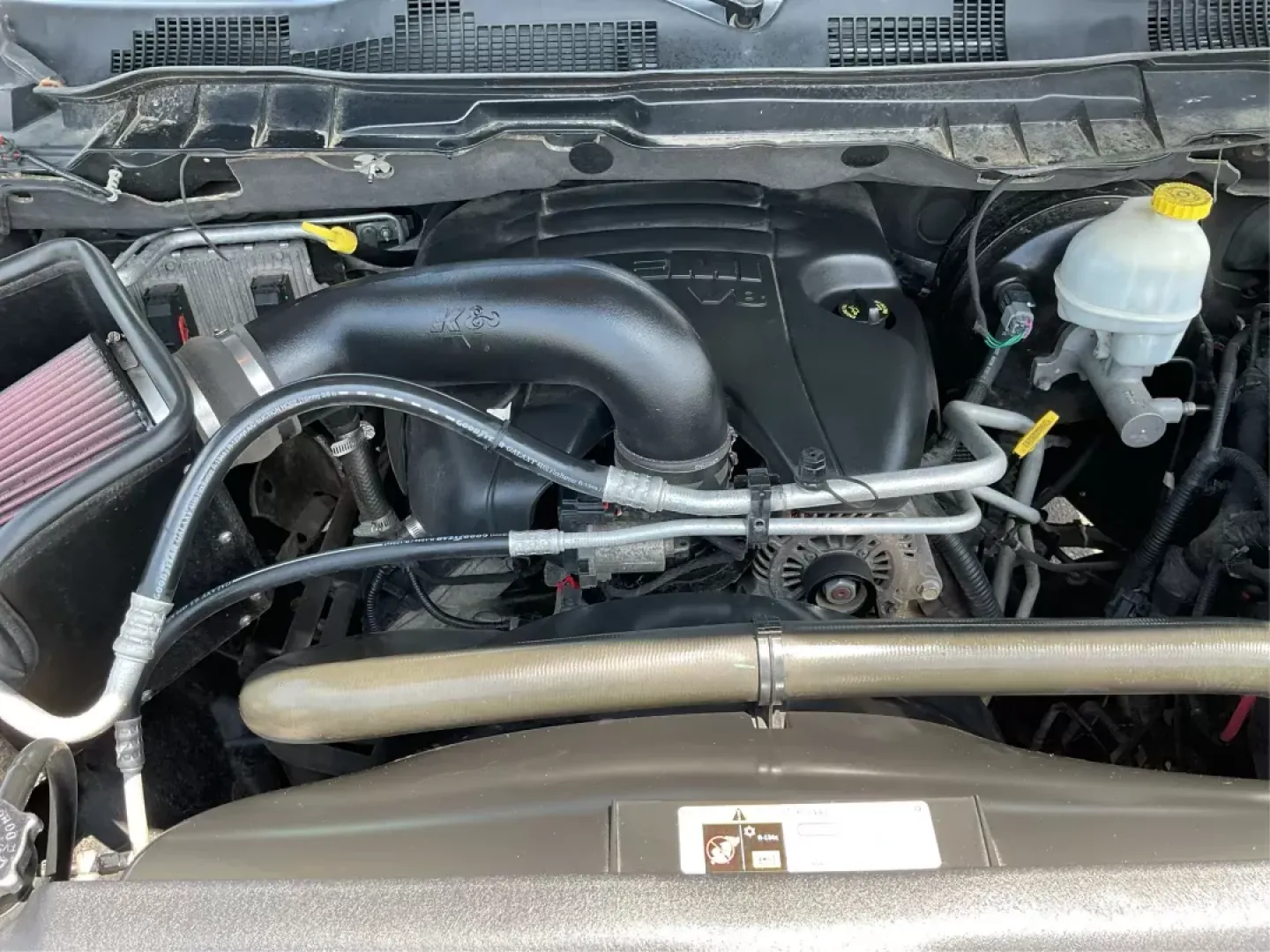 2013 Ram 1500 Sport (1C6RR7MT6DS) with an HEMI 5.7L V-8 variable valve control engine, located at 1951 S Dayton Lakeview Rd., New Carlisle, OH, 45344, (937) 908-9800, 39.890999, -84.050255 - **Unleash Your Adventurous Spirit with the 2013 Ram 1500 Sport at Advantage Car and Credit!**<br /> <br /> Are you ready to elevate your lifestyle with a powerful truck that can handle your daily commute, weekend adventures, and family outings? Look no further than the 2013 Ram 1500 Sport, available - Photo#9