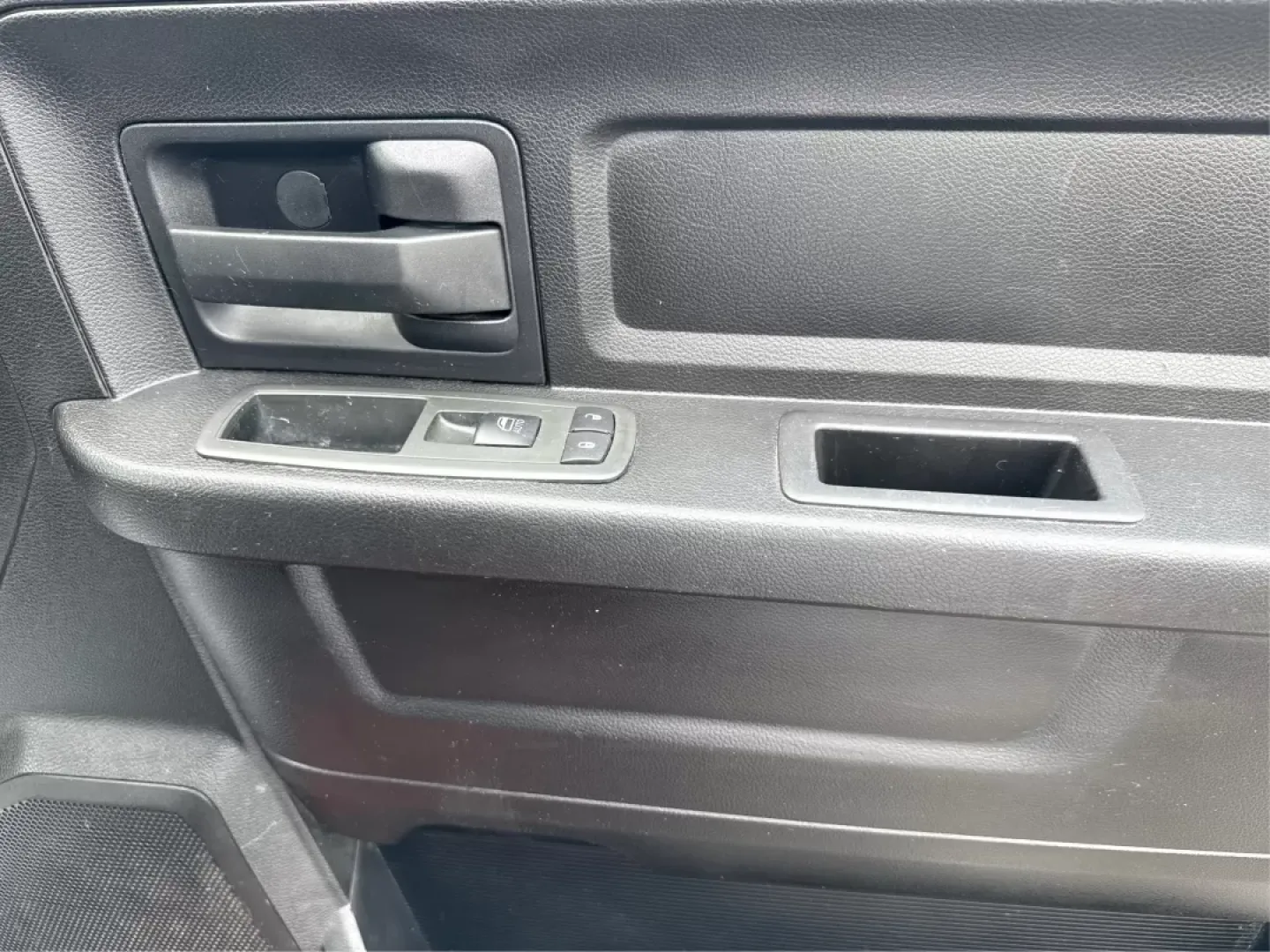 2013 Ram 1500 Express (1C6RR7KT8DS) with an HEMI 5.7L V-8 variable valve control engine, located at 8750 N County Rd 25A, Piqua, OH, 45356, (937) 908-9800, 40.164391, -84.232513 - **Adventure Awaits: Discover the 2013 Ram 1500 at Advantage Car and Credit!**<br /> <br /> If you're looking for a versatile and powerful truck that can seamlessly transition from weekday commutes to weekend adventures, look no further than this stunning 2013 Ram 1500 Express. With its bold Copperhe - Photo#20