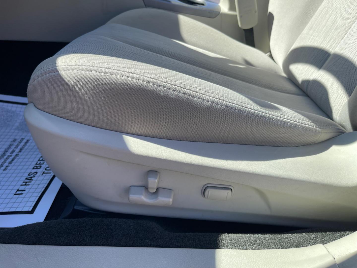 2013 Subaru Legacy 2.5i Premium (4S3BMCC68D3) with an 2.5L H-4 DOHC engine, located at 880 E. National Road, Vandalia, OH, 45377, (937) 908-9800, 39.891918, -84.183594 - 2013 Subaru Legacy 2.5i Premium - Photo#17