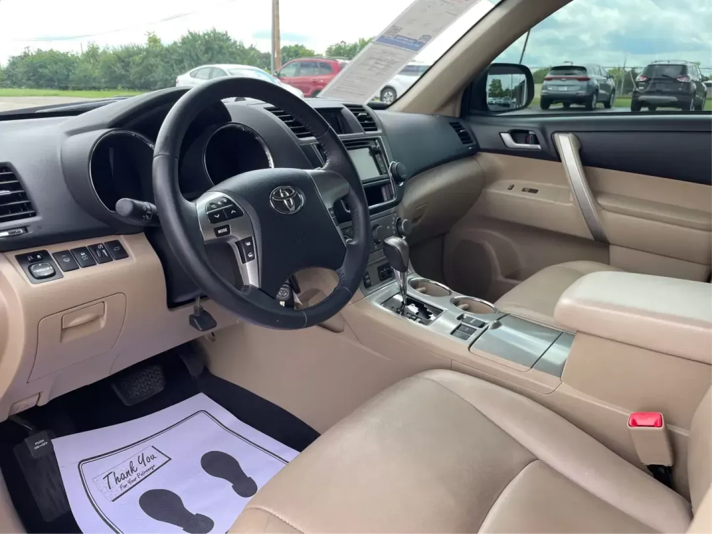 2013 Toyota Highlander SE V6 (5TDZK3EH9DS) with an 3.5L V-6 DOHC engine, located at 4508 South Dixie Dr, Moraine, OH, 45439, (937) 908-9800, 39.689976, -84.218452 - **Adventure Awaits with the 2013 Toyota Highlander SE V6 Perfect for Family Getaways and Daily Drives!**<br /> <br /> Are you ready to embrace a lifestyle of exploration and comfort? The 2013 Toyota Highlander SE V6 is your ticket to memorable family outings and enjoyable commutes alike. With its s - Photo#8