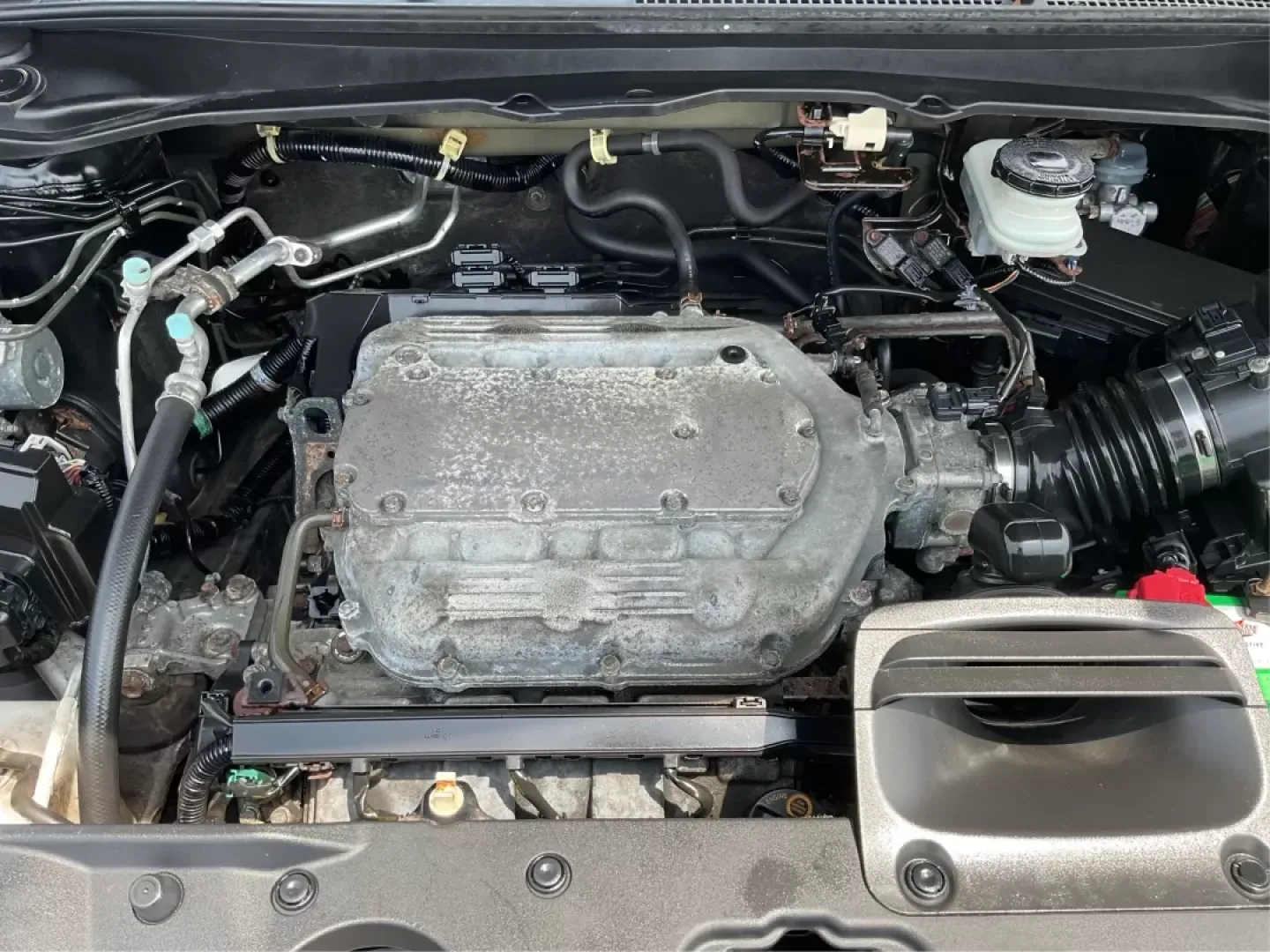2014 Acura RDX Base (5J8TB3H39EL) with an Other engine, located at 1099 N County Rd 25A, Troy, OH, 45373, (937) 908-9800, 40.057079, -84.212883 - Unleash the perfect blend of comfort and versatility with the 2014 Acura RDX, a crossover that caters to both your daily grind and weekend adventures. Whether you're a growing family seeking spaciousness, a commuter looking for reliability, or a weekend warrior ready for road trips, this vehicle has - Photo#10