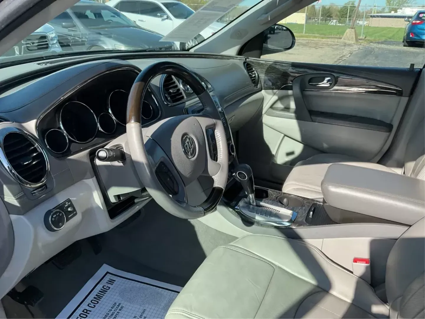 2014 Buick Enclave Leather (5GAKRBKDXEJ) with an 3.6L V-6 gasoline direct injection engine, located at 1230 East Main St, Xenia, OH, 45385, (937) 908-9800, 39.688026, -83.910172 - **Experience Luxury and Comfort with the 2014 Buick Enclave Perfect for Family Adventures!**<br /> <br /> Looking for a reliable vehicle that blends style, comfort, and versatility? Look no further than the 2014 Buick Enclave, available now at Advantage Car and Credit, your premier Buy Here Pay Her - Photo#8