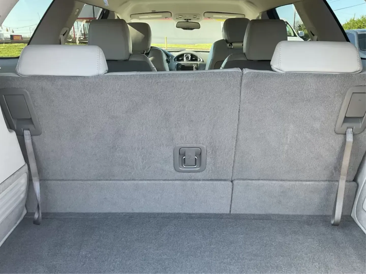 2014 Buick Enclave Leather (5GAKRBKDXEJ) with an 3.6L V-6 gasoline direct injection engine, located at 1230 East Main St, Xenia, OH, 45385, (937) 908-9800, 39.688026, -83.910172 - **Experience Luxury and Comfort with the 2014 Buick Enclave Perfect for Family Adventures!**<br /> <br /> Looking for a reliable vehicle that blends style, comfort, and versatility? Look no further than the 2014 Buick Enclave, available now at Advantage Car and Credit, your premier Buy Here Pay Her - Photo#11