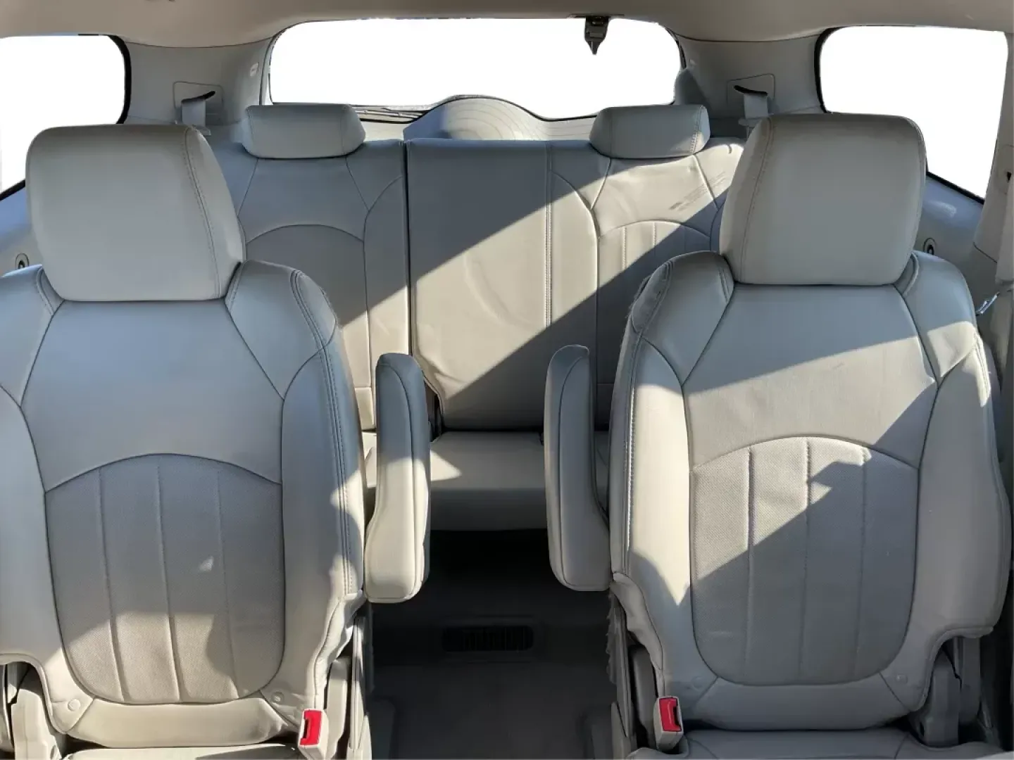 2014 Buick Enclave Leather (5GAKRBKDXEJ) with an 3.6L V-6 gasoline direct injection engine, located at 1230 East Main St, Xenia, OH, 45385, (937) 908-9800, 39.688026, -83.910172 - **Experience Luxury and Comfort with the 2014 Buick Enclave Perfect for Family Adventures!**<br /> <br /> Looking for a reliable vehicle that blends style, comfort, and versatility? Look no further than the 2014 Buick Enclave, available now at Advantage Car and Credit, your premier Buy Here Pay Her - Photo#13