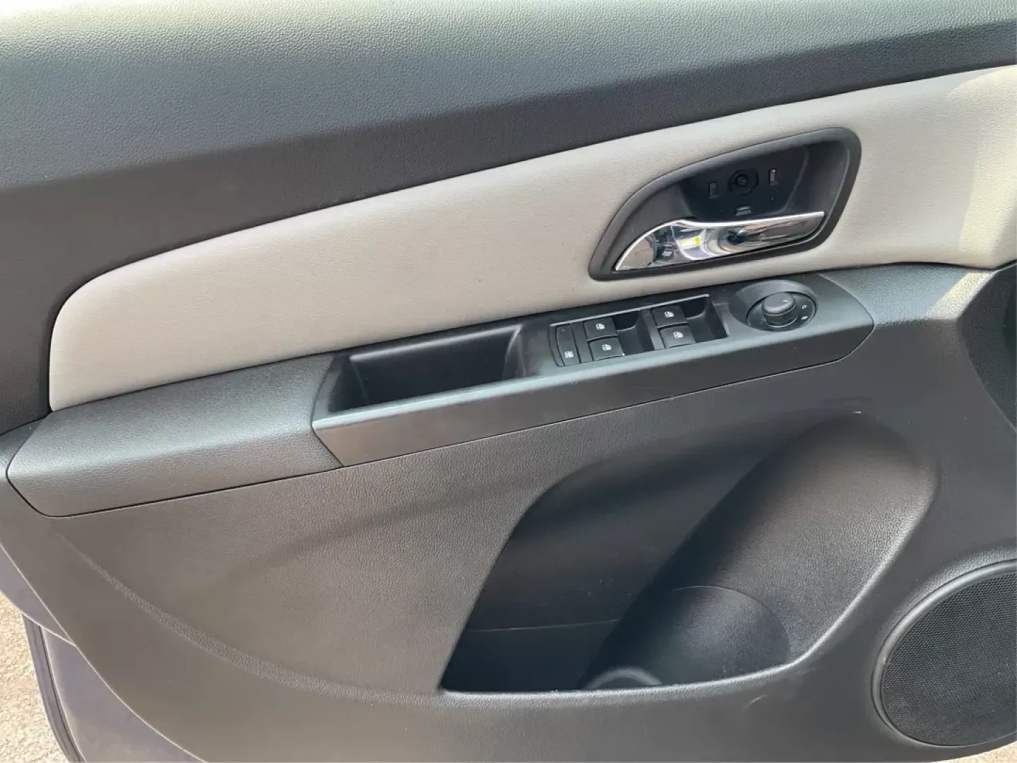 2014 Chevrolet Cruze LS Auto (1G1PA5SH3E7) with an ECOTEC 1.8L I-4 DOHC engine, located at 1951 S Dayton Lakeview Rd., New Carlisle, OH, 45344, (937) 908-9800, 39.890999, -84.050255 - **Experience the Journey: 2014 Chevrolet Cruze LS at Advantage Car and Credit**<br /> <br /> If you're on the hunt for a reliable vehicle that perfectly balances style, comfort, and functionality, look no further than the 2014 Chevrolet Cruze LS. This sedan is not just a mode of transportation; it's - Photo#17