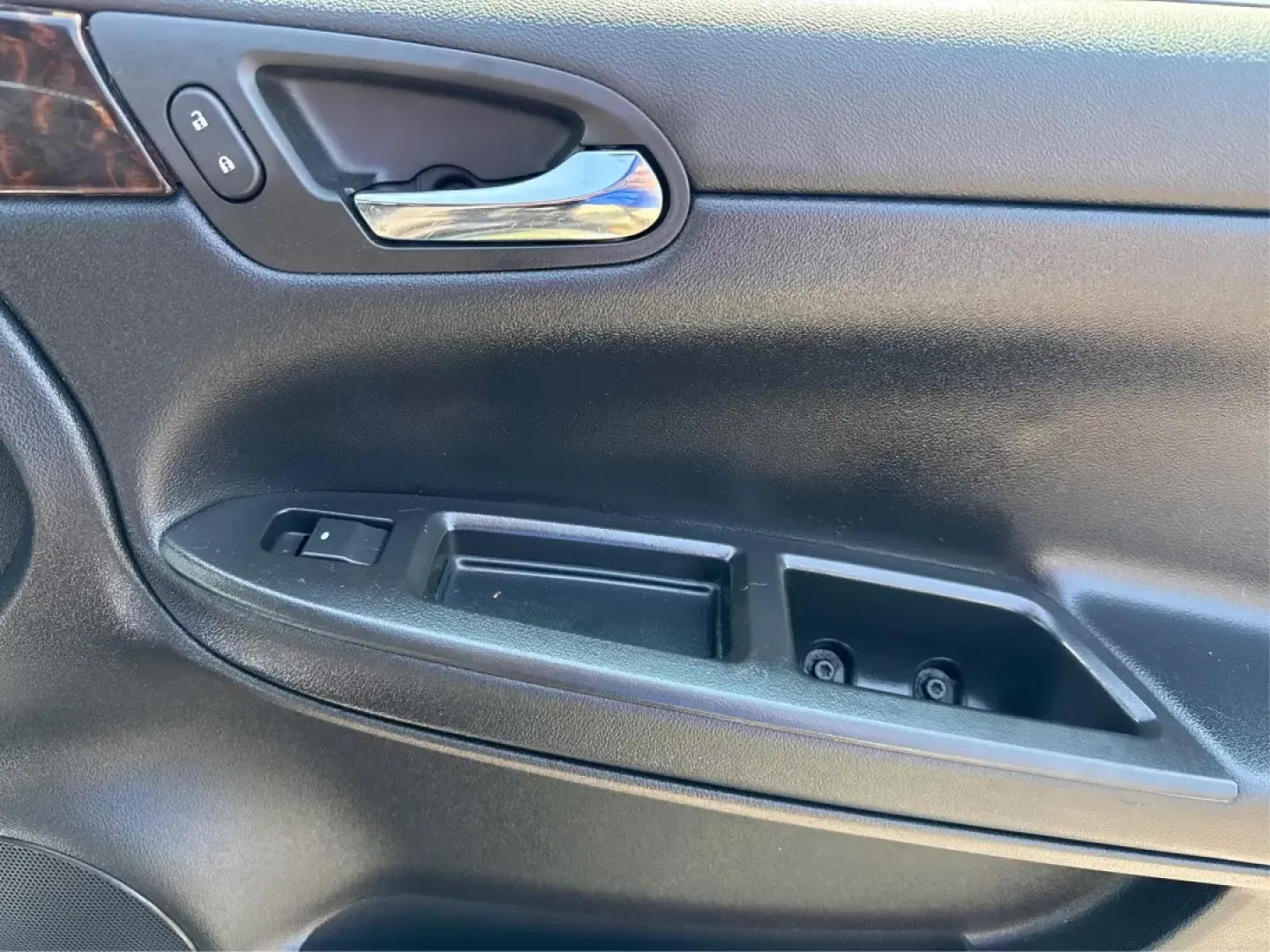 2014 Chevrolet Impala Limited LT (2G1WB5E3XE1) with an 3.6L V-6 gasoline direct injection engine, located at 1951 S Dayton Lakeview Rd., New Carlisle, OH, 45344, (937) 908-9800, 39.890999, -84.050255 - Are you ready for your next adventure, whether it's a family road trip, a daily commute, or simply running errands around Fairborn? The 2014 Chevrolet Impala Limited LT is the perfect sedan to elevate your driving experience. With its stylish black exterior and reliable performance, this vehicle is - Photo#20