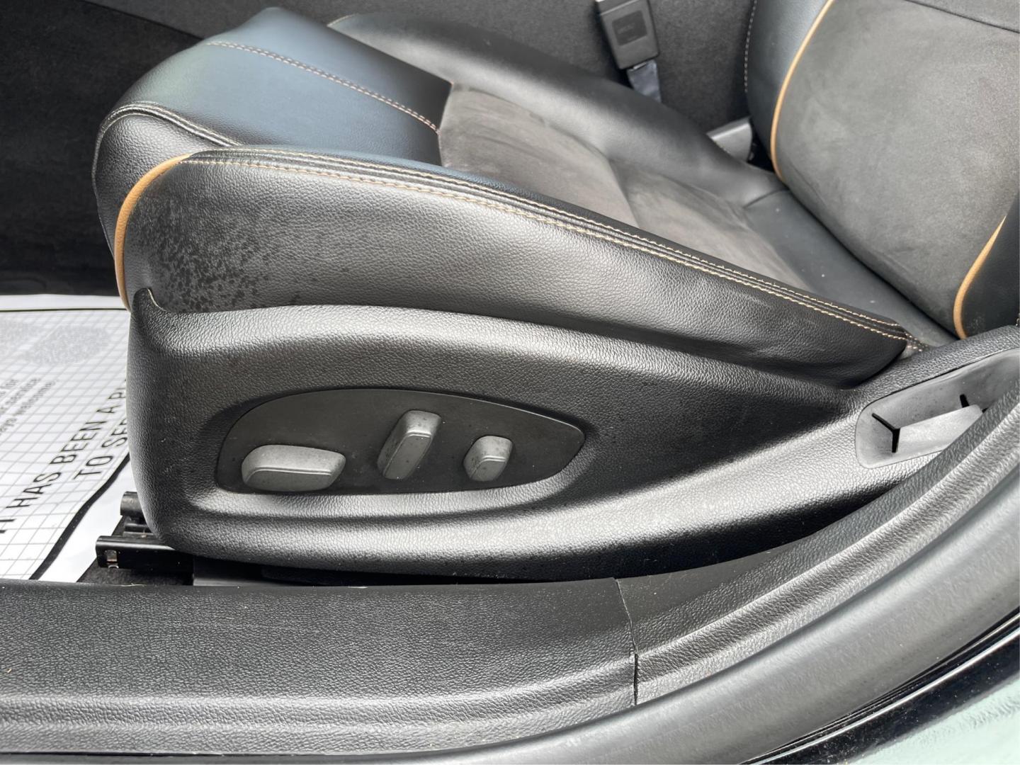 2014 Black Chevrolet Impala 2LT (2G1125S32E9) with an 3.6L V6 DOHC 24VV FFV engine, 6-Speed Automatic transmission, located at 1099 N County Rd 25A, Troy, OH, 45373, (937) 908-9800, 40.057079, -84.212883 - 2014 Chevrolet Impala 2LT - Photo#17