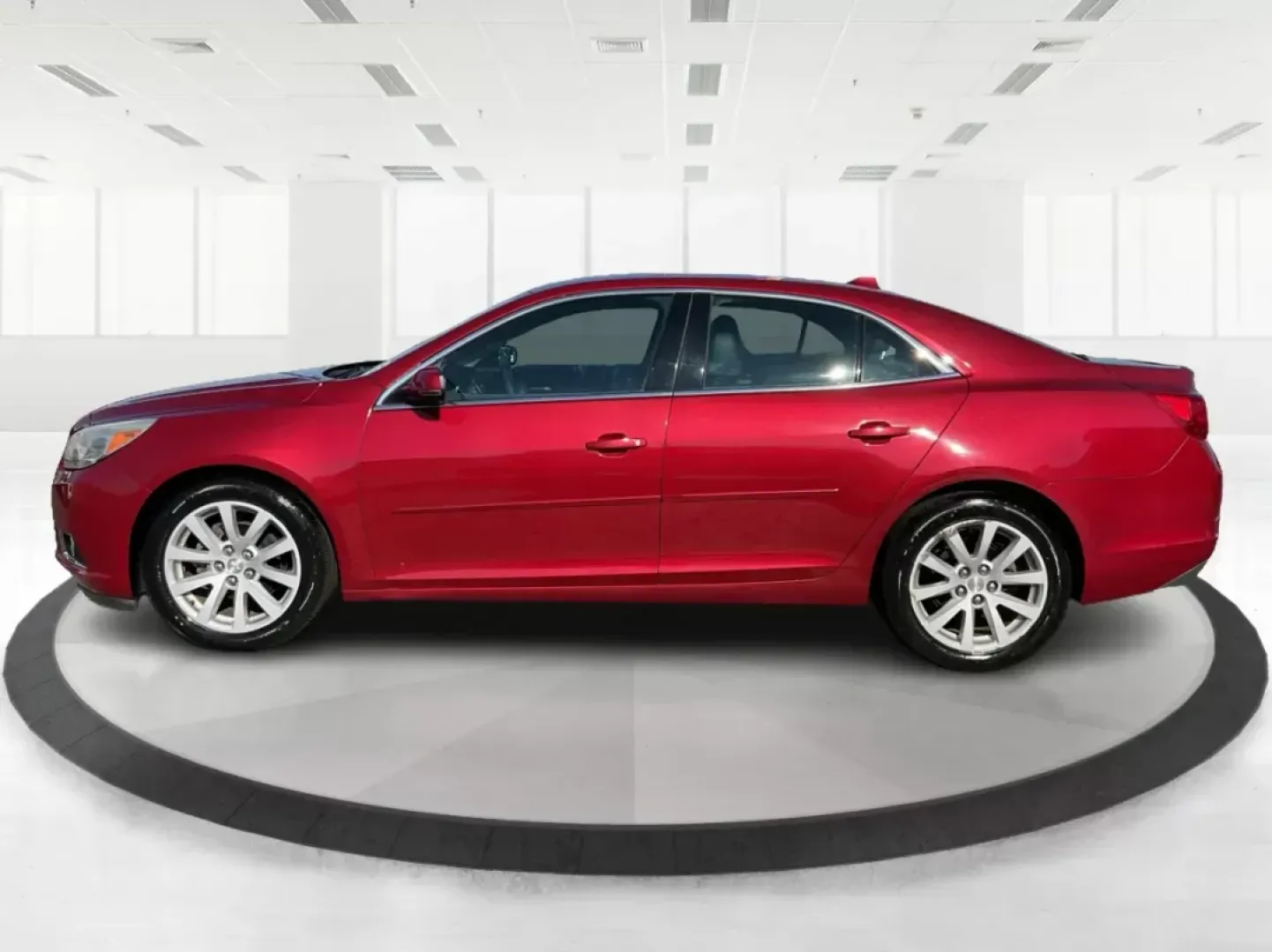 2014 Chevrolet Malibu 2LT (1G11E5SL7EU) with an ECOTEC 2.5L I-4 gasoline direct injection engine, located at 8750 N County Rd 25A, Piqua, OH, 45356, (937) 908-9800, 40.164391, -84.232513 - **Elevate Your Everyday Commute with the 2014 Chevrolet Malibu 2LT at Advantage Car and Credit!**<br /> <br /> Are you ready to transform your daily drives into extraordinary experiences? The 2014 Chevrolet Malibu 2LT is the perfect sedan for those who value comfort, style, and reliability. Whether - Photo#5