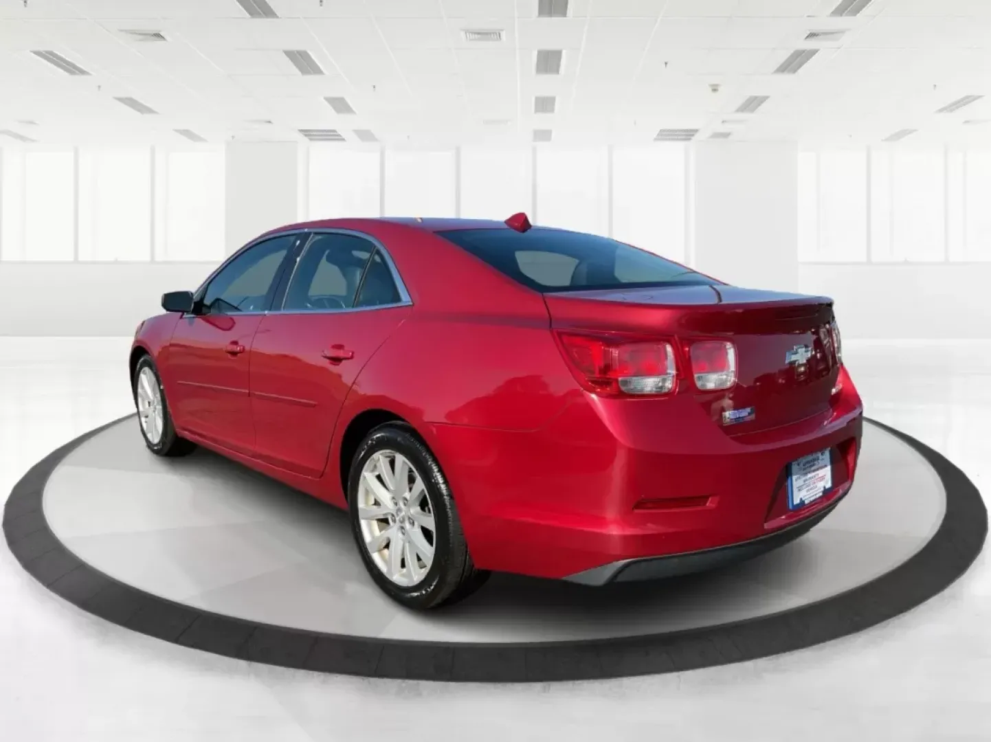 2014 Chevrolet Malibu 2LT (1G11E5SL7EU) with an ECOTEC 2.5L I-4 gasoline direct injection engine, located at 8750 N County Rd 25A, Piqua, OH, 45356, (937) 908-9800, 40.164391, -84.232513 - **Elevate Your Everyday Commute with the 2014 Chevrolet Malibu 2LT at Advantage Car and Credit!**<br /> <br /> Are you ready to transform your daily drives into extraordinary experiences? The 2014 Chevrolet Malibu 2LT is the perfect sedan for those who value comfort, style, and reliability. Whether - Photo#4