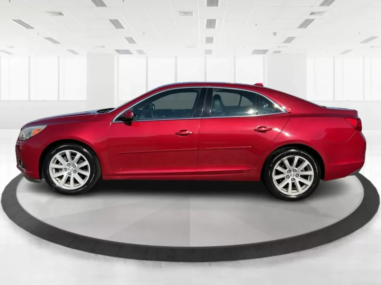 2014 Chevrolet Malibu 2LT (1G11E5SL7EU) with an ECOTEC 2.5L I-4 gasoline direct injection engine, located at 8750 N County Rd 25A, Piqua, OH, 45356, (937) 908-9800, 40.164391, -84.232513 - **Elevate Your Everyday Commute with the 2014 Chevrolet Malibu 2LT at Advantage Car and Credit!**<br /> <br /> Are you ready to transform your daily drives into extraordinary experiences? The 2014 Chevrolet Malibu 2LT is the perfect sedan for those who value comfort, style, and reliability. Whether - Photo#5