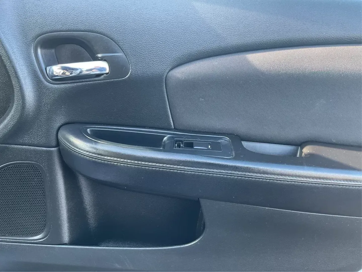 2014 Chrysler 200 LX (1C3CCBAB2EN) with an Other engine, located at 1230 East Main St, Xenia, OH, 45385, (937) 908-9800, 39.688026, -83.910172 - 2014 Chrysler 200 LX - Photo#18