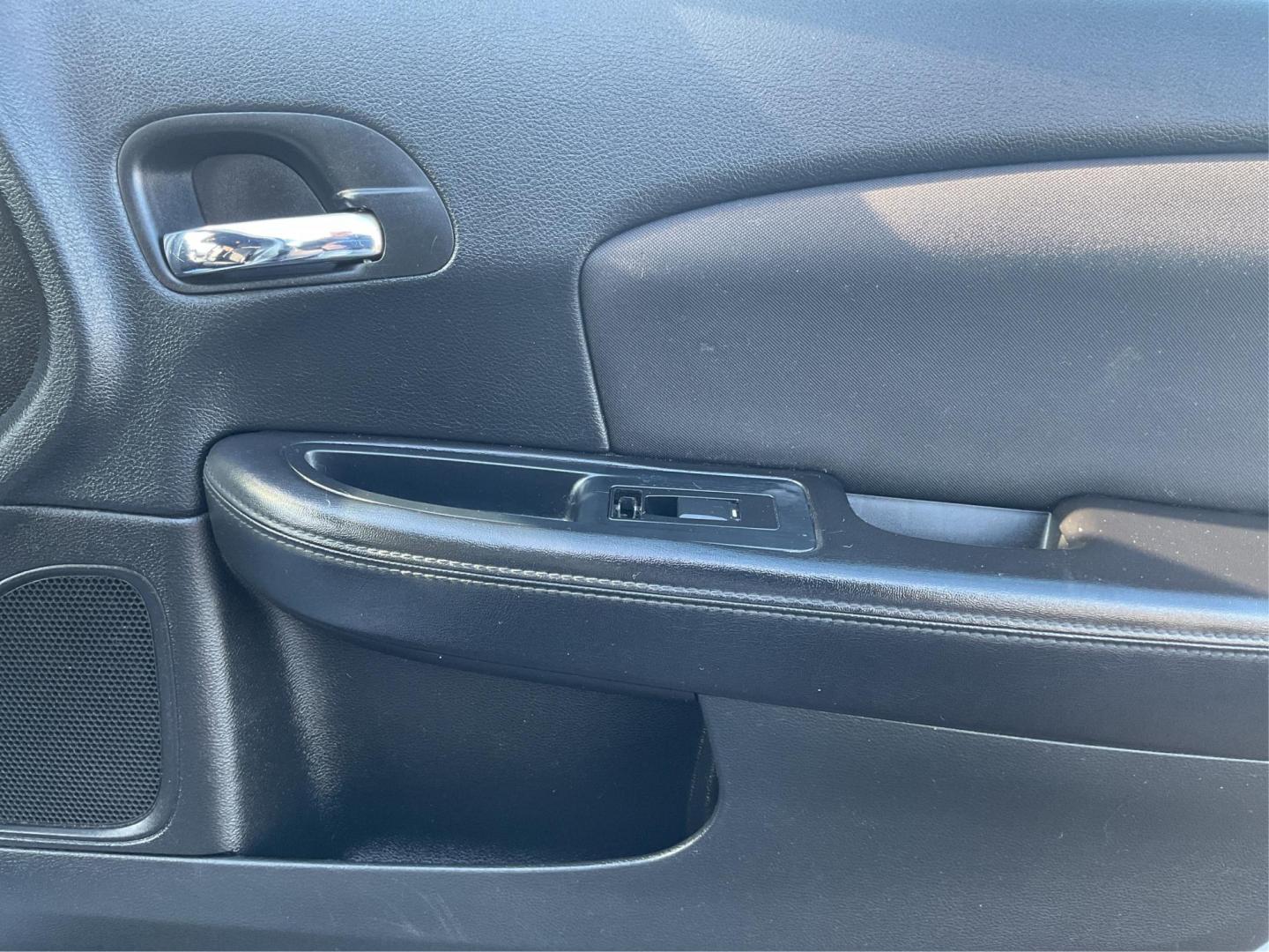 2014 Chrysler 200 LX (1C3CCBAB2EN) with an Other engine, located at 1230 East Main St, Xenia, OH, 45385, (937) 908-9800, 39.688026, -83.910172 - 2014 Chrysler 200 LX - Photo#17