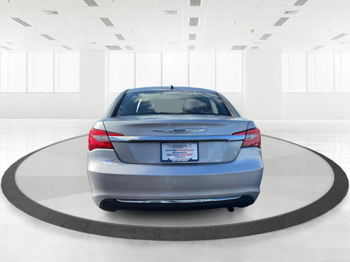 2014 Chrysler 200 LX (1C3CCBAB2EN) with an Other engine, located at 1230 East Main St, Xenia, OH, 45385, (937) 908-9800, 39.688026, -83.910172 - 2014 Chrysler 200 LX - Photo#3