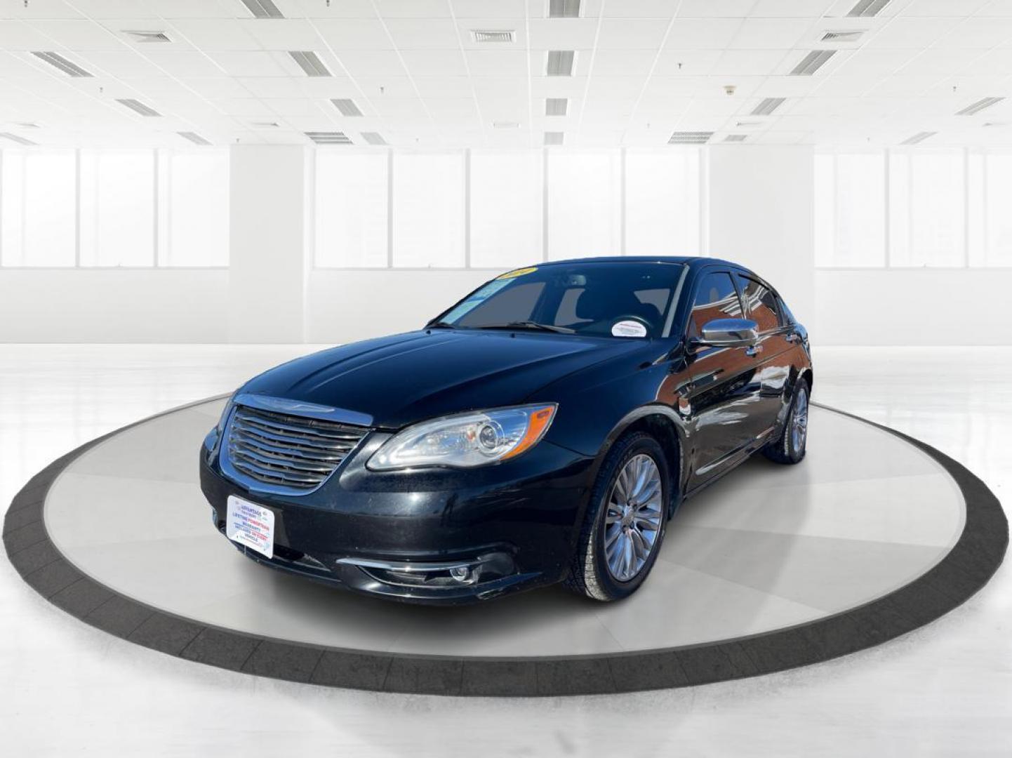 2014 Chrysler 200 Limited (1C3CCBCG0EN) with an 3.6L V6 DOHC 24V FFV engine, 6-Speed Automatic transmission, located at 880 E. National Road, Vandalia, OH, 45377, (937) 908-9800, 39.891918, -84.183594 - 2014 Chrysler 200 Limited - Photo#7