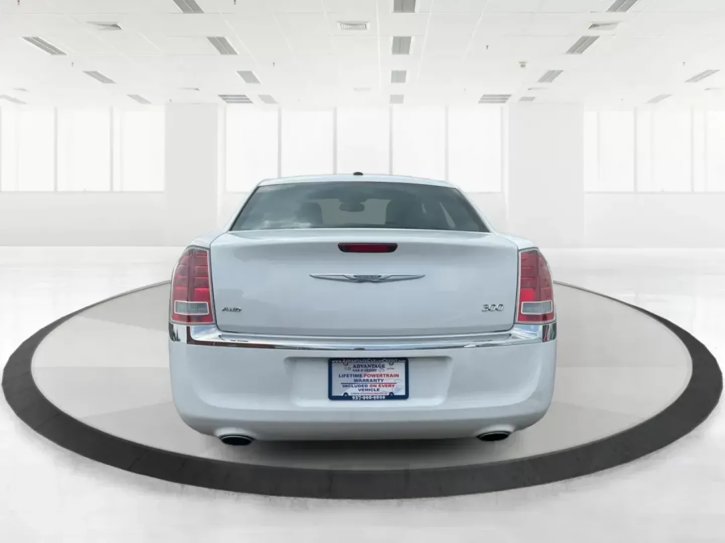 2014 Chrysler 300 Base (2C3CCARG4EH) with an Other engine, located at 1099 N County Rd 25A, Troy, OH, 45373, (937) 908-9800, 40.057079, -84.212883 - ### Discover Your Next Adventure with the 2014 Chrysler 300 at Advantage Car and Credit!<br /> <br /> Are you searching for the perfect vehicle that combines style, comfort, and reliability? Look no further! The 2014 Chrysler 300 is not just a car; it's a lifestyle choice, ideal for those looking to - Photo#3