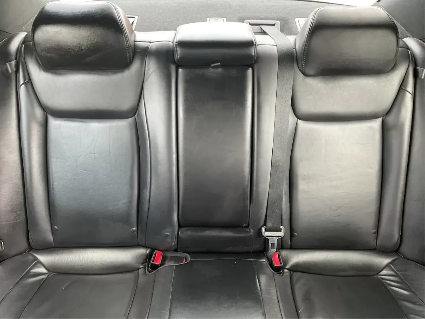 2014 Chrysler 300 Base (2C3CCARG4EH) with an Other engine, located at 1099 N County Rd 25A, Troy, OH, 45373, (937) 908-9800, 40.057079, -84.212883 - ### Discover Your Next Adventure with the 2014 Chrysler 300 at Advantage Car and Credit!<br /> <br /> Are you searching for the perfect vehicle that combines style, comfort, and reliability? Look no further! The 2014 Chrysler 300 is not just a car; it's a lifestyle choice, ideal for those looking to - Photo#13