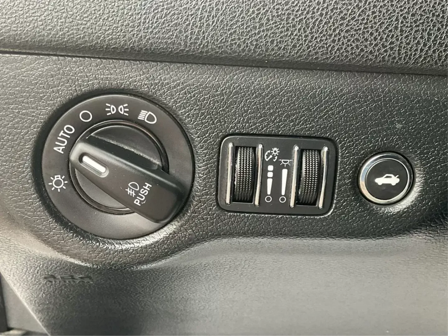 2014 Chrysler 300 Base (2C3CCARG4EH) with an Other engine, located at 1099 N County Rd 25A, Troy, OH, 45373, (937) 908-9800, 40.057079, -84.212883 - ### Discover Your Next Adventure with the 2014 Chrysler 300 at Advantage Car and Credit!<br /> <br /> Are you searching for the perfect vehicle that combines style, comfort, and reliability? Look no further! The 2014 Chrysler 300 is not just a car; it's a lifestyle choice, ideal for those looking to - Photo#16