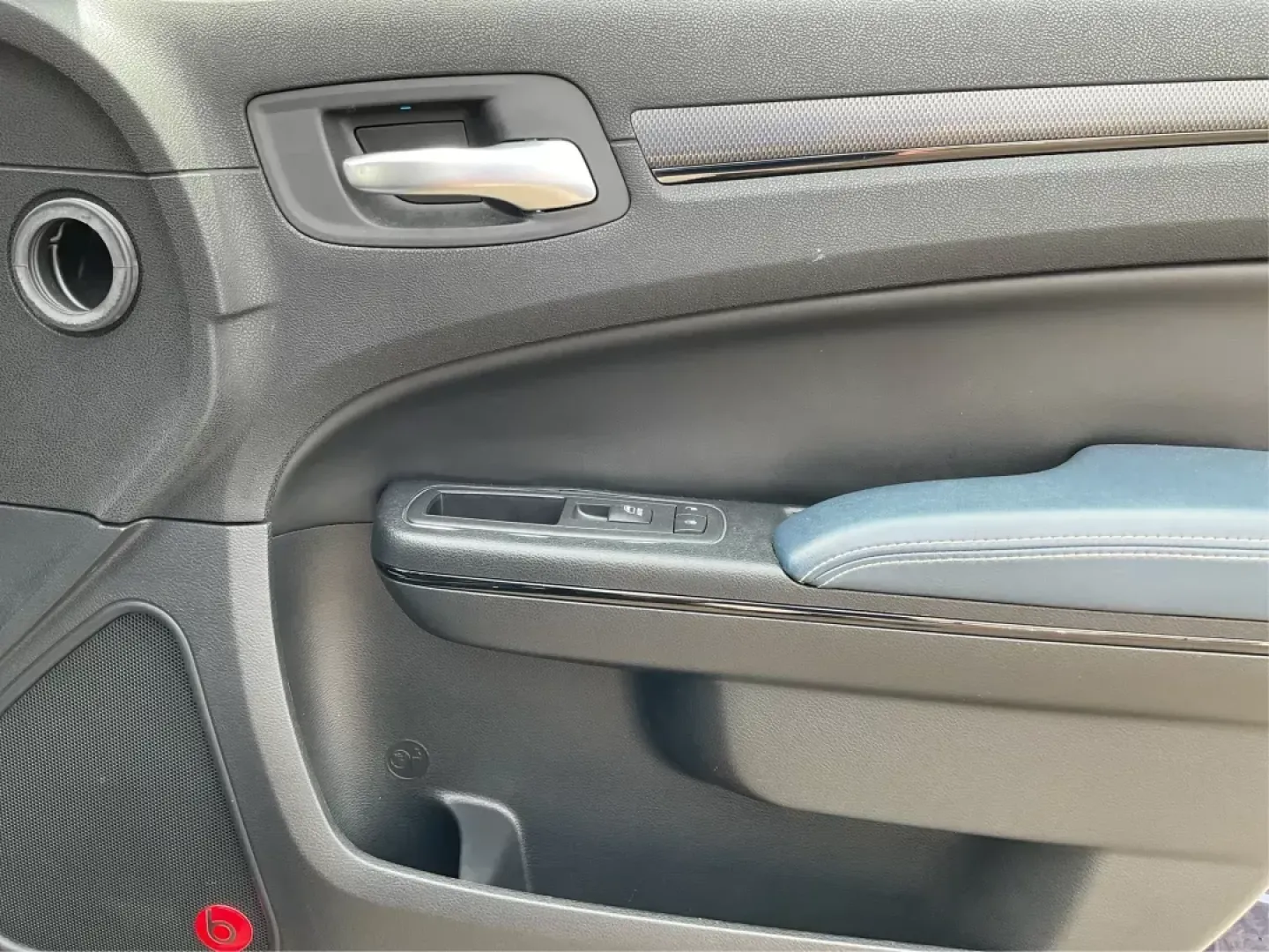 2014 Chrysler 300 S (2C3CCAGG2EH) with an Other engine, located at 8750 N County Rd 25A, Piqua, OH, 45356, (937) 908-9800, 40.164391, -84.232513 - 2014 Chrysler 300 S - Photo#18