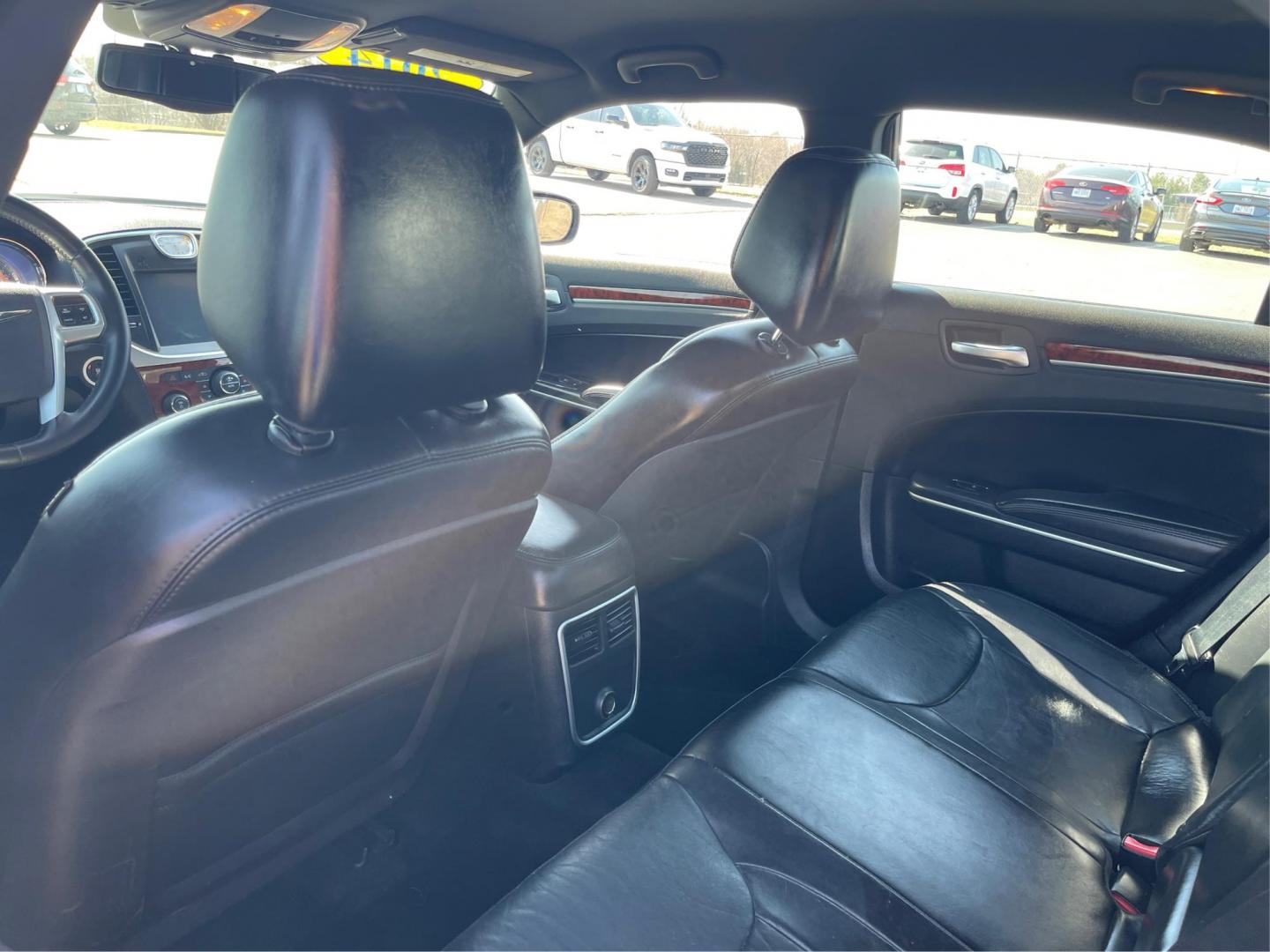 2014 Chrysler 300 RWD (2C3CCAAG8EH) with an Other engine, located at 4508 South Dixie Dr, Moraine, OH, 45439, (937) 908-9800, 39.689976, -84.218452 - 2014 Chrysler 300 RWD - Photo#9