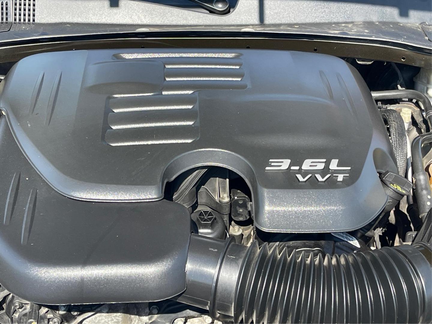 2014 Chrysler 300 RWD (2C3CCAAG8EH) with an Other engine, located at 4508 South Dixie Dr, Moraine, OH, 45439, (937) 908-9800, 39.689976, -84.218452 - 2014 Chrysler 300 RWD - Photo#10