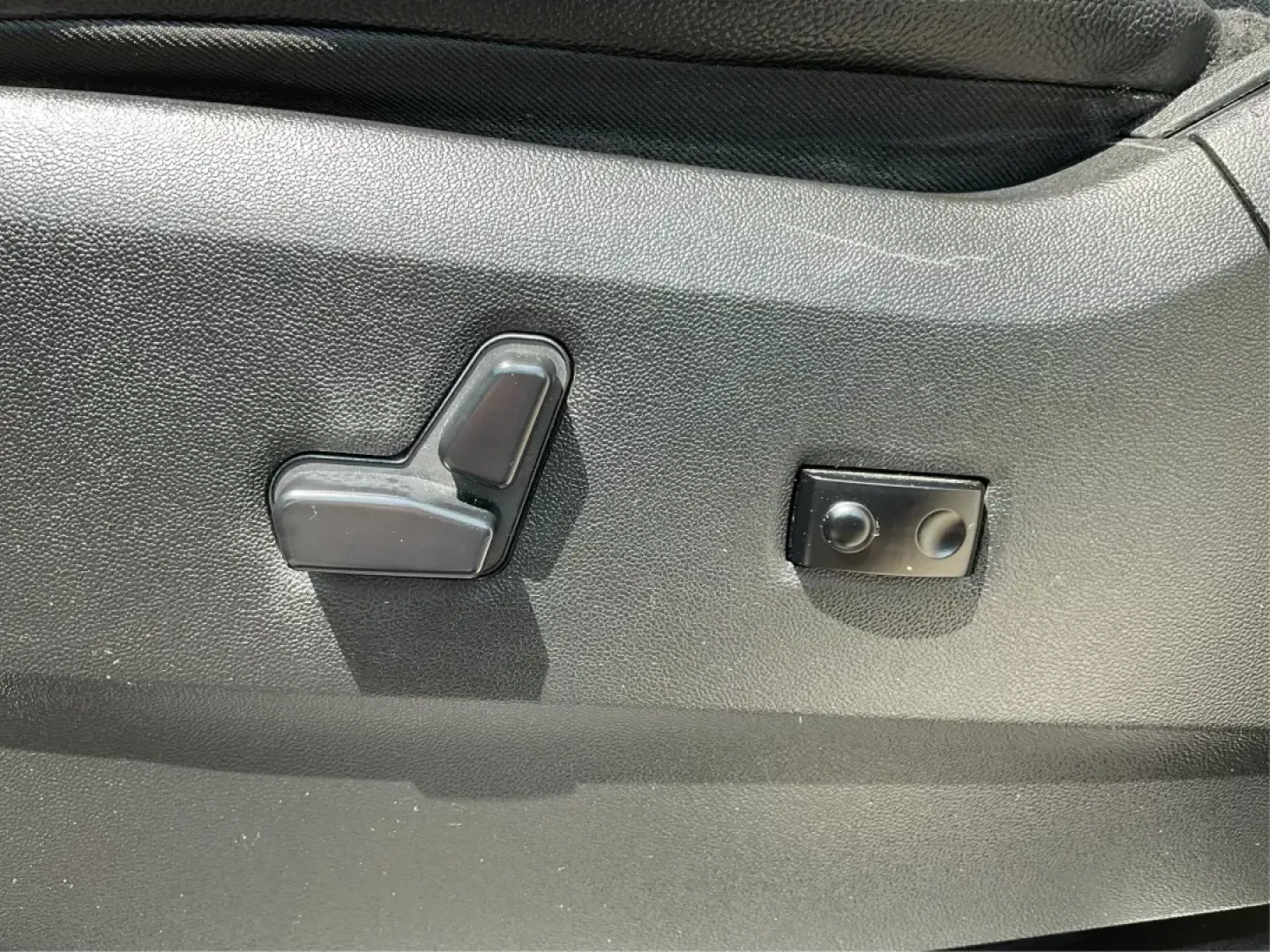 2014 Chrysler Town and Country Touring (2C4RC1BG3ER) with an Pentastar 3.6L V-6 DOHC engine, located at 1099 N County Rd 25A, Troy, OH, 45373, (937) 908-9800, 40.057079, -84.212883 - **Discover Freedom on the Road with the 2014 Chrysler Town and Country at Advantage Car and Credit!**<br /> <br /> Are you ready to elevate your family adventures or enhance your daily commute? The 2014 Chrysler Town and Country is the perfect companion for busy families, weekend explorers, or a - Photo#17