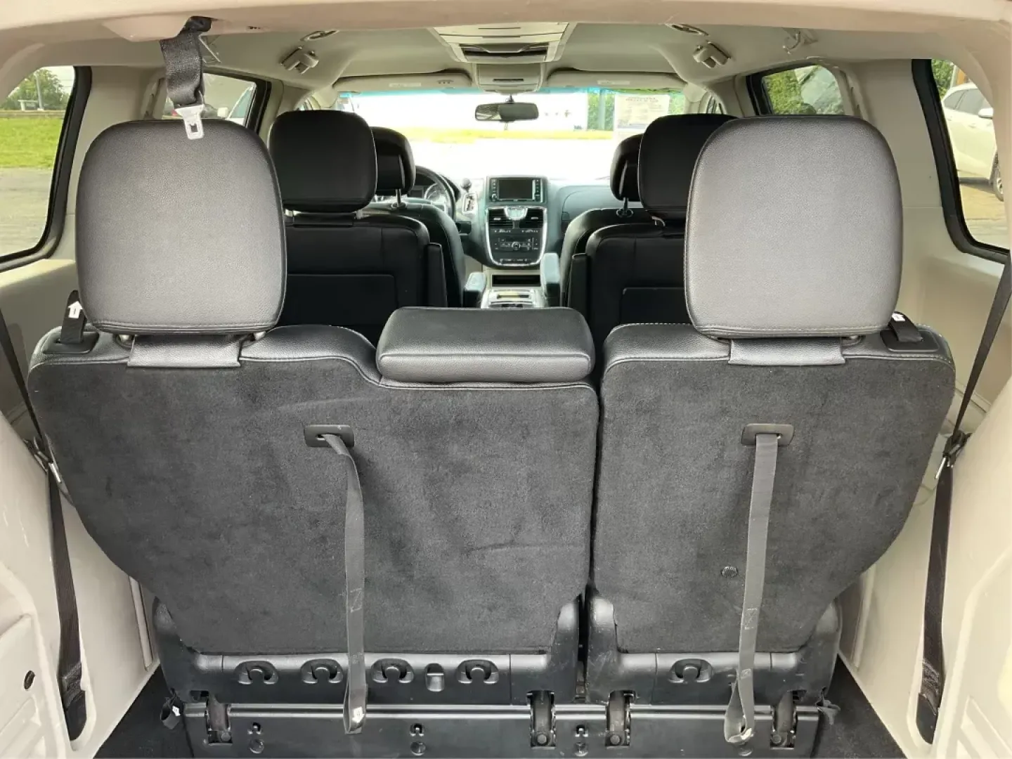 2014 Chrysler Town and Country Touring (2C4RC1BG3ER) with an 3.6L V6 DOHC 24V engine, 6-Speed Automatic transmission, located at 8750 N County Rd 25A, Piqua, OH, 45356, (937) 908-9800, 40.164391, -84.232513 - Elevate your family's adventures with the 2014 Chrysler Town and Country Touring van, available now at Advantage Car and Credit in Fairborn, OH. This spacious and versatile vehicle is perfect for growing families, weekend trips, or anyone looking for the ultimate comfort in commuting. With ample s - Photo#11