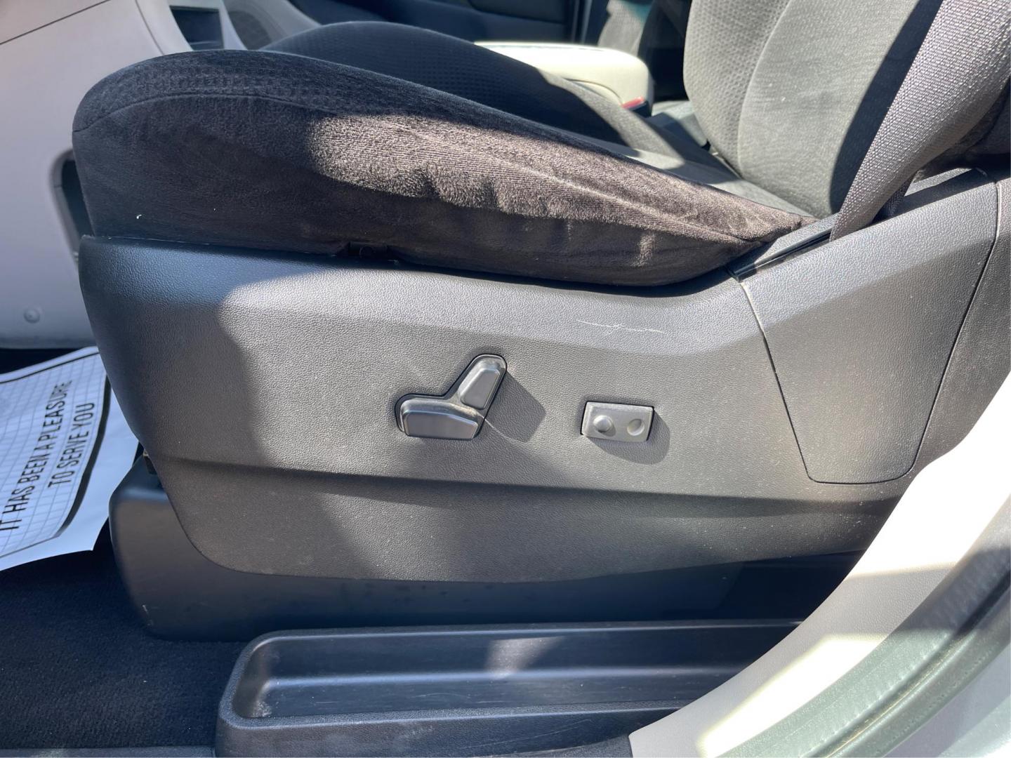 2014 Dodge Grand Caravan SXT (2C4RDGCG4ER) with an 3.6L V-6 DOHC engine, located at 880 E. National Road, Vandalia, OH, 45377, (937) 908-9800, 39.891918, -84.183594 - 2014 Dodge Grand Caravan SXT - Photo#17