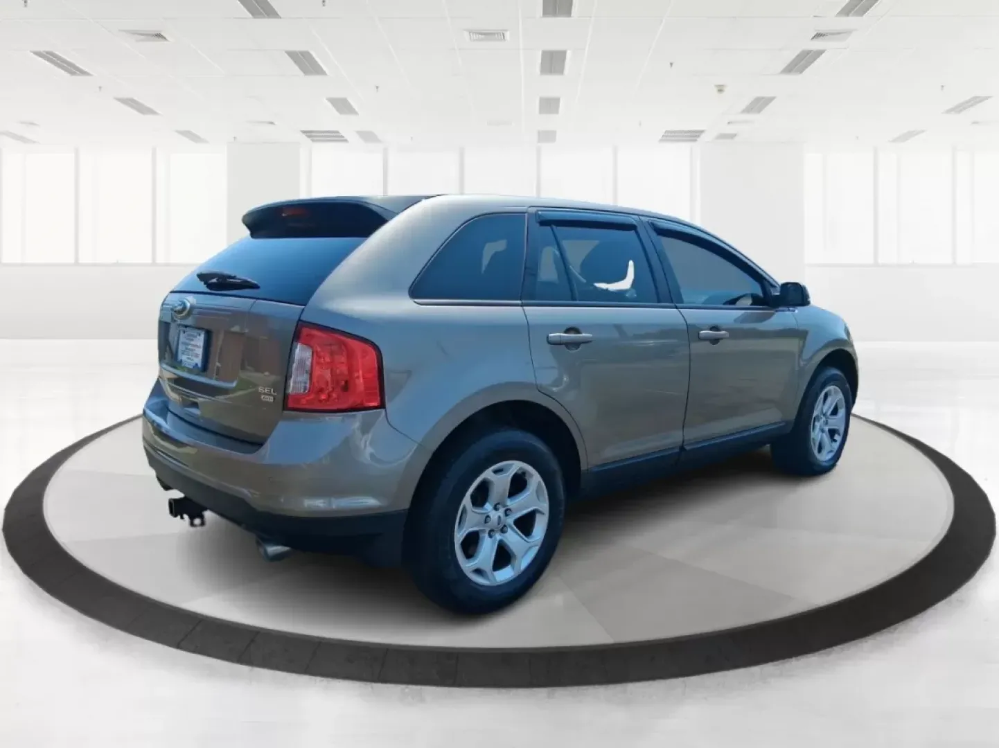 2014 Ford Edge SEL (2FMDK4JCXEB) with an 3.5L V-6 DOHC engine, located at 1184 Kauffman Ave, Fairborn, OH, 45324, (937) 908-9800, 39.807072, -84.030914 - Are you searching for the perfect vehicle to elevate your family adventures or enhance your daily commute? Look no further! The 2014 Ford Edge SEL is designed to fit every aspect of your lifestyle, whether you're navigating busy city streets, embarking on weekend getaways, or simply running errands - Photo#2