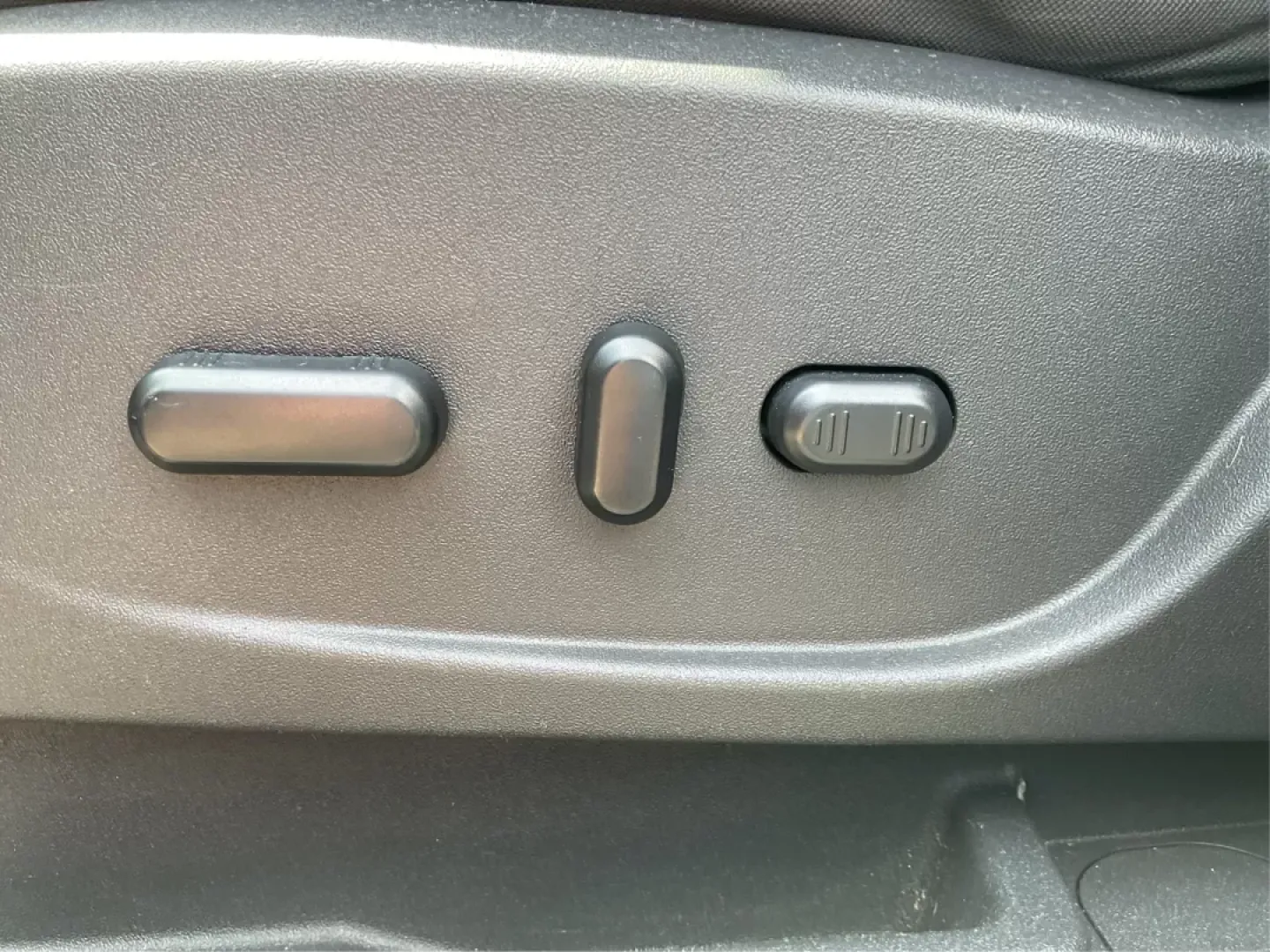 2014 Ford Escape SE (1FMCU0GX6EU) with an Other engine, located at 4508 South Dixie Dr, Moraine, OH, 45439, (937) 908-9800, 39.689976, -84.218452 - Are you searching for the perfect vehicle to accompany your adventures, whether it's for a growing family or weekend getaways? Look no further! At Advantage Car and Credit in Fairborn, OH, we proudly present a stunning **2014 Ford Escape SE** that combines style, comfort, and versatility-all at an u - Photo#18