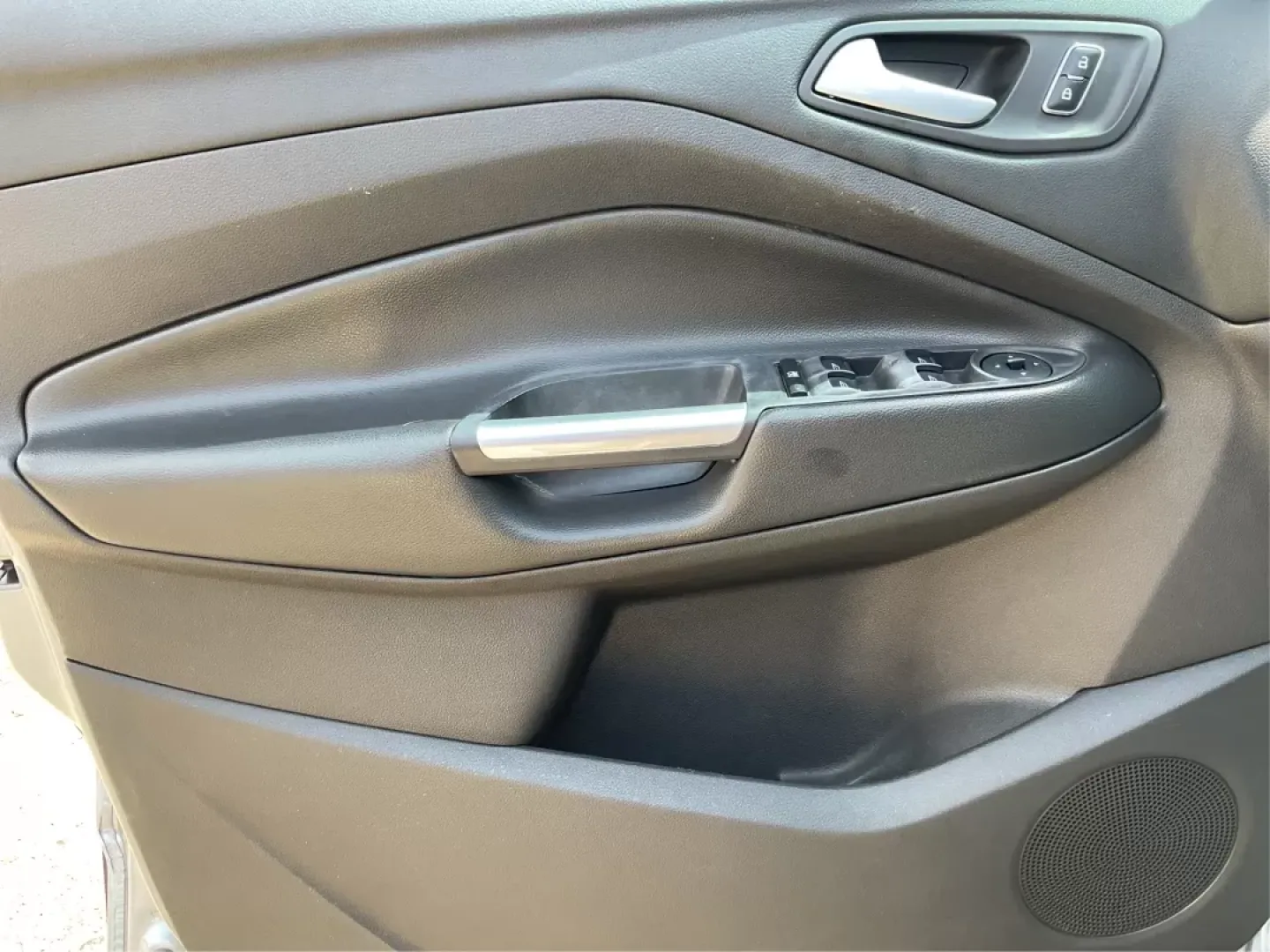 2014 Ford Escape SE (1FMCU0GX6EU) with an Other engine, located at 4508 South Dixie Dr, Moraine, OH, 45439, (937) 908-9800, 39.689976, -84.218452 - Are you searching for the perfect vehicle to accompany your adventures, whether it's for a growing family or weekend getaways? Look no further! At Advantage Car and Credit in Fairborn, OH, we proudly present a stunning **2014 Ford Escape SE** that combines style, comfort, and versatility-all at an u - Photo#19