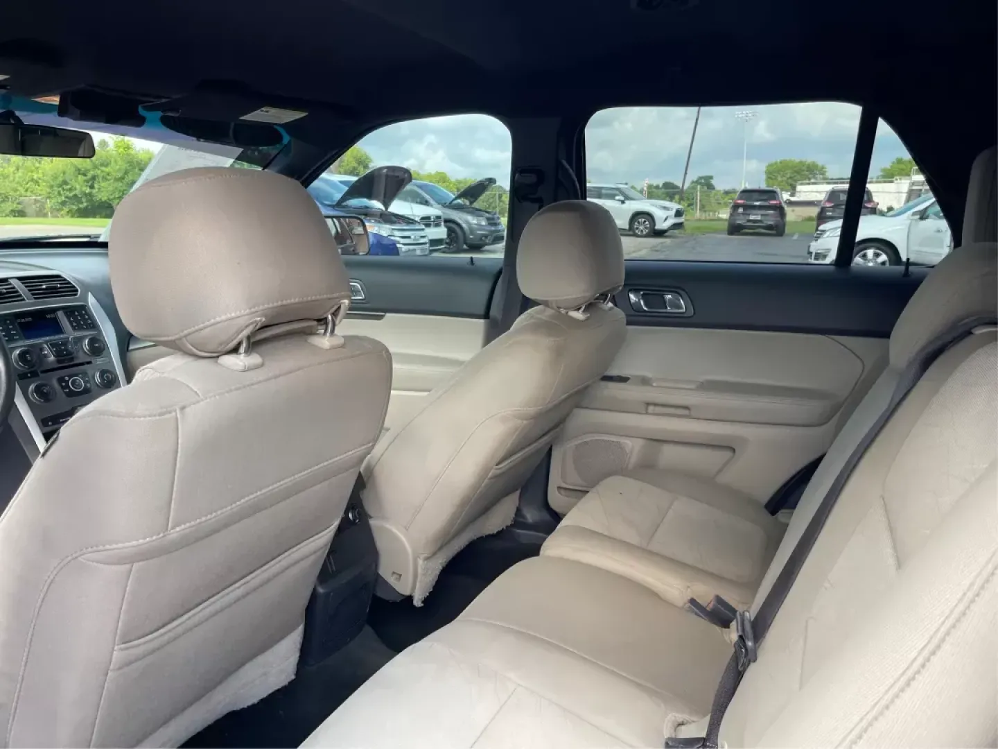 2014 Ford Explorer Base (1FM5K8B84EG) with an Other engine, located at 1951 S Dayton Lakeview Rd., New Carlisle, OH, 45344, (937) 908-9800, 39.890999, -84.050255 - Unleash your adventurous spirit with the 2014 Ford Explorer, an SUV that's not just a vehicle, but a gateway to unforgettable road trips and family memories. Whether you're navigating through Fairborn, OH, or embarking on a weekend getaway, this Explorer is equipped to handle it all. With ample spac - Photo#8