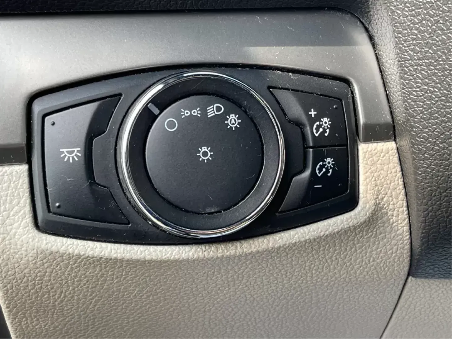 2014 Ford Explorer Base (1FM5K8B84EG) with an Other engine, located at 1951 S Dayton Lakeview Rd., New Carlisle, OH, 45344, (937) 908-9800, 39.890999, -84.050255 - Unleash your adventurous spirit with the 2014 Ford Explorer, an SUV that's not just a vehicle, but a gateway to unforgettable road trips and family memories. Whether you're navigating through Fairborn, OH, or embarking on a weekend getaway, this Explorer is equipped to handle it all. With ample spac - Photo#15