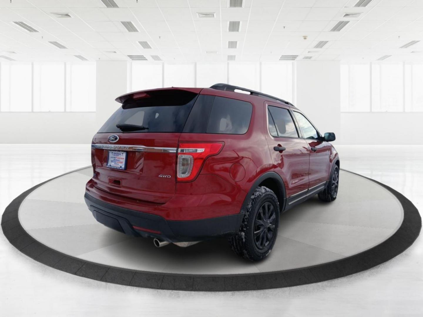 2014 Ruby Red Met Tinted CC Ford Explorer Base 4WD (1FM5K8B80EG) with an 3.5L V6 DOHC 24V engine, 6-Speed Automatic transmission, located at 401 Woodman Dr, Riverside, OH, 45431, (937) 908-9800, 39.760899, -84.123421 - Third Row - Photo#2