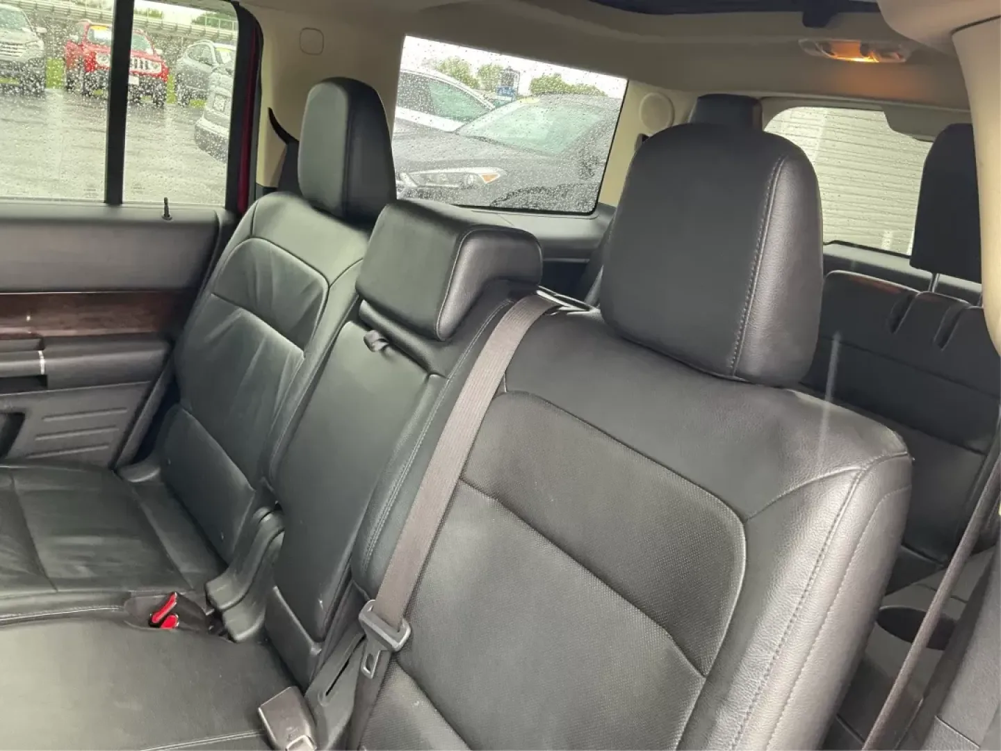2014 Ford Flex Limited (2FMHK6DTXEB) with an EcoBoost 3.5L V-6 gasoline direct injection engine, located at 4508 South Dixie Dr, Moraine, OH, 45439, (937) 908-9800, 39.689976, -84.218452 - **Discover Your Next Adventure with the 2014 Ford Flex Limited at Advantage Car and Credit in Fairborn, OH!**<br /> <br /> Are you ready to elevate your lifestyle with a vehicle that perfectly balances comfort and capability? The 2014 Ford Flex Limited is the ultimate crossover, designed for familie - Photo#10