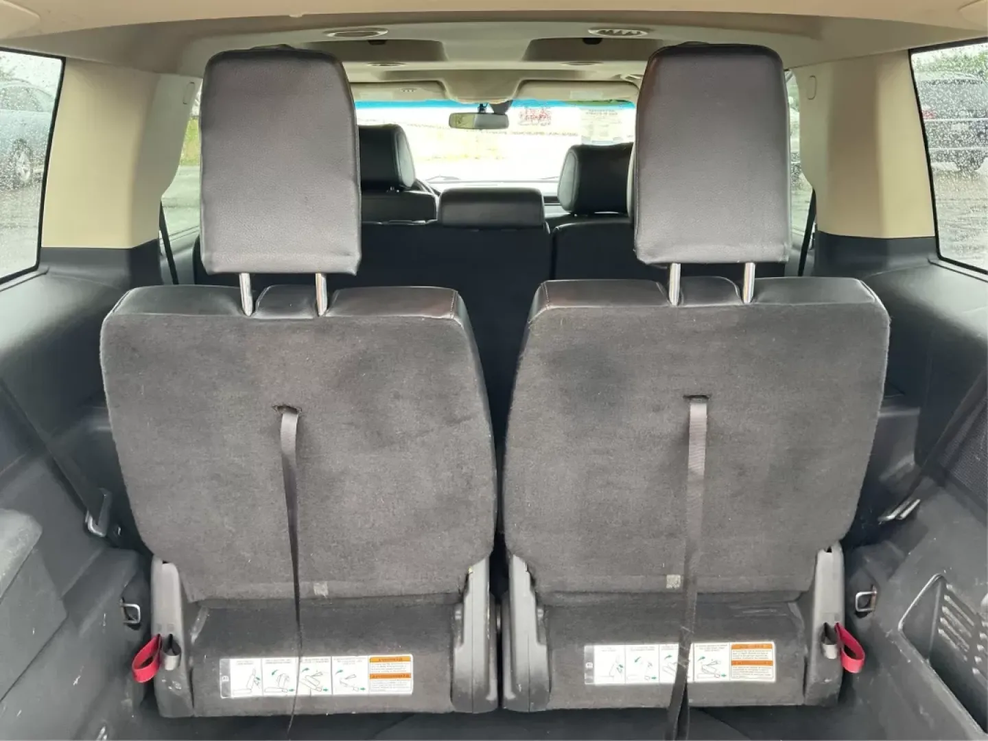 2014 Ford Flex Limited (2FMHK6DTXEB) with an EcoBoost 3.5L V-6 gasoline direct injection engine, located at 4508 South Dixie Dr, Moraine, OH, 45439, (937) 908-9800, 39.689976, -84.218452 - **Discover Your Next Adventure with the 2014 Ford Flex Limited at Advantage Car and Credit in Fairborn, OH!**<br /> <br /> Are you ready to elevate your lifestyle with a vehicle that perfectly balances comfort and capability? The 2014 Ford Flex Limited is the ultimate crossover, designed for familie - Photo#12