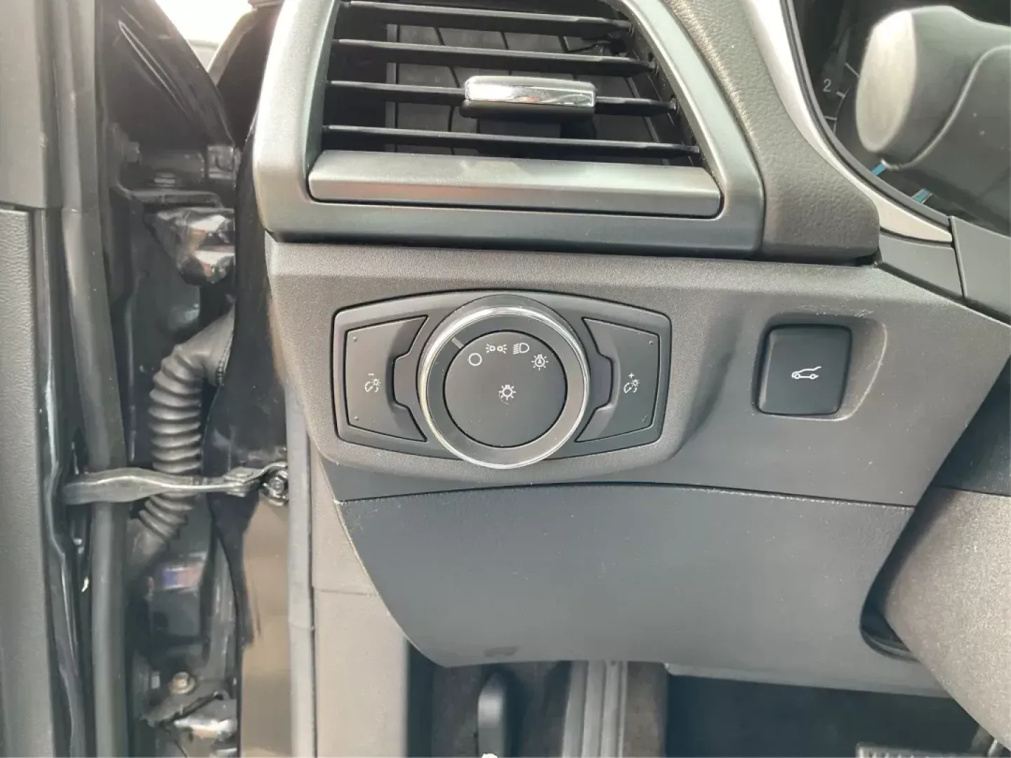2014 Ford Fusion SE (3FA6P0H79ER) with an Duratec 2.5L I-4 DOHC engine, located at 1951 S Dayton Lakeview Rd., New Carlisle, OH, 45344, (937) 908-9800, 39.890999, -84.050255 - 2014 Ford Fusion SE - Photo#16