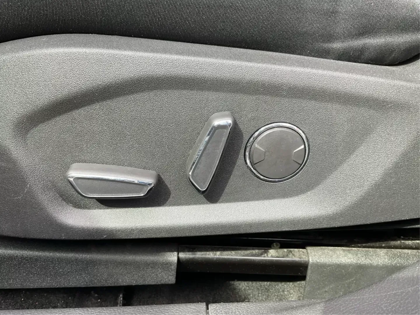 2014 Ford Fusion SE (3FA6P0H79ER) with an Duratec 2.5L I-4 DOHC engine, located at 1951 S Dayton Lakeview Rd., New Carlisle, OH, 45344, (937) 908-9800, 39.890999, -84.050255 - 2014 Ford Fusion SE - Photo#17