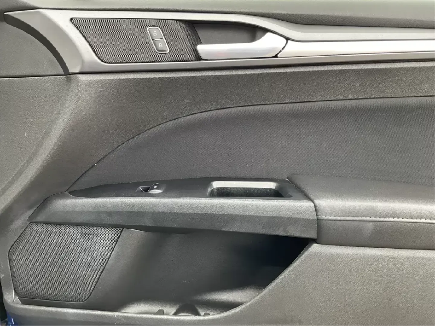 2014 Ford Fusion SE (3FA6P0H78ER) with an Other engine, located at 4508 South Dixie Dr, Moraine, OH, 45439, (937) 908-9800, 39.689976, -84.218452 - **Explore the Open Road with the 2014 Ford Fusion SE from Advantage Car and Credit!** <br /> <br /> Are you ready to elevate your daily commute or embark on your next adventure? This stunning **2014 Ford Fusion SE**, now available at **Advantage Car and Credit** in **Fairborn, OH**, is the perfect b - Photo#19