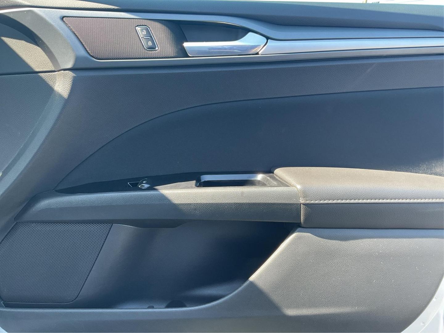 2014 Ford Fusion SE (3FA6P0H72ER) with an Other engine, located at 1099 N County Rd 25A, Troy, OH, 45373, (937) 908-9800, 40.057079, -84.212883 - 2014 Ford Fusion SE - Photo#19