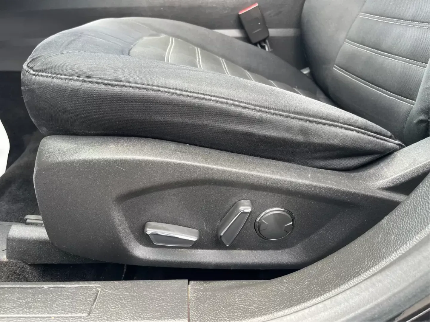 2014 Ford Fusion SE (3FA6P0H71ER) with an Other engine, located at 8750 N County Rd 25A, Piqua, OH, 45356, (937) 908-9800, 40.164391, -84.232513 - 2014 Ford Fusion SE - Photo#18