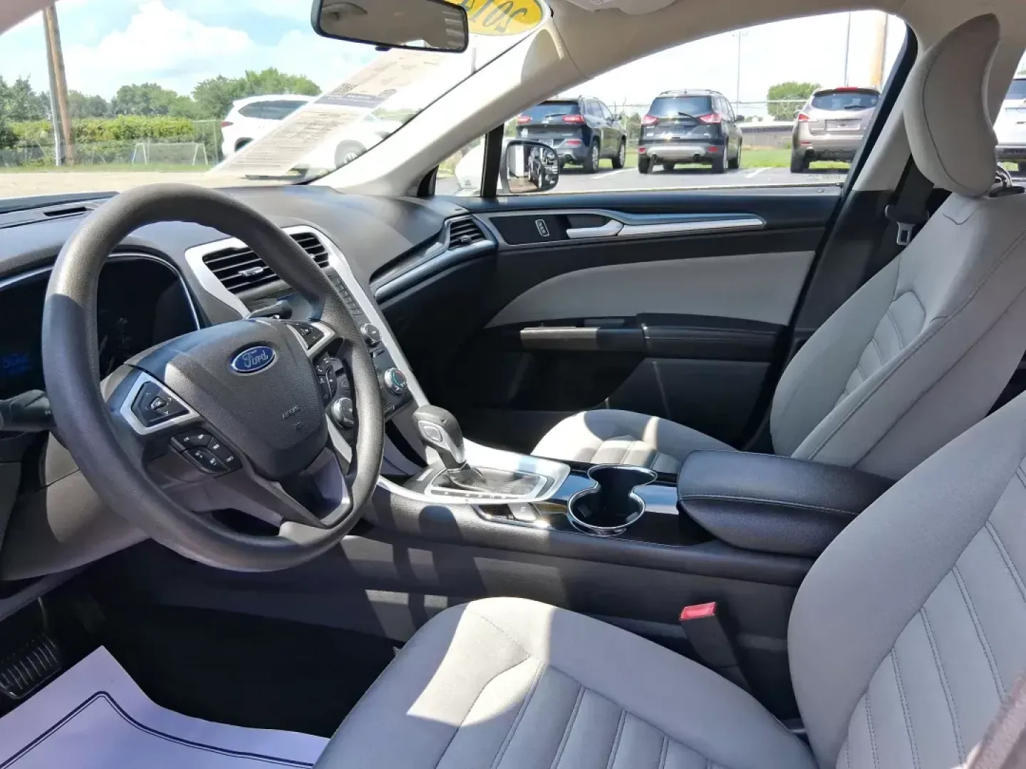 2014 Ford Fusion S (1FA6P0G70E5) with an Duratec 2.5L I-4 DOHC engine, located at 880 E. National Road, Vandalia, OH, 45377, (937) 908-9800, 39.891918, -84.183594 - **Elevate Your Daily Drive with the 2014 Ford Fusion S at Advantage Car and Credit**<br /> <br /> Imagine cruising through the scenic streets of Fairborn, OH, in a stylish and reliable sedan that fits seamlessly into your lifestyle. Whether you're commuting to work, running errands, or planning a we - Photo#8