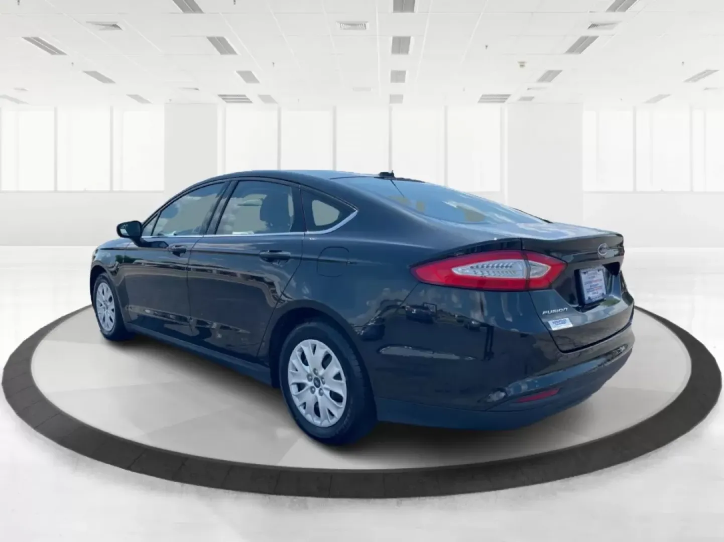 2014 Ford Fusion S (3FA6P0G78ER) with an Duratec 2.5L I-4 DOHC engine, located at 1099 N County Rd 25A, Troy, OH, 45373, (937) 908-9800, 40.057079, -84.212883 - Are you on the hunt for a reliable sedan that fits seamlessly into your everyday life? Look no further than this stunning 2014 Ford Fusion S, available now at Advantage Car and Credit in Fairborn, OH. This vehicle is the perfect choice for budget-conscious buyers or families needing a dependable rid - Photo#4
