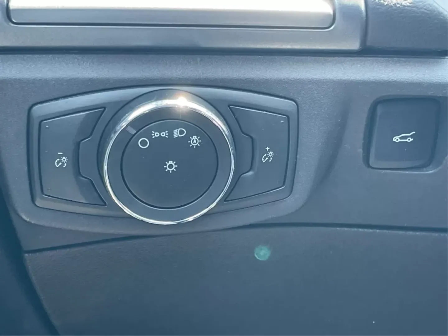 2014 Ford Fusion S (3FA6P0G78ER) with an Duratec 2.5L I-4 DOHC engine, located at 1099 N County Rd 25A, Troy, OH, 45373, (937) 908-9800, 40.057079, -84.212883 - Are you on the hunt for a reliable sedan that fits seamlessly into your everyday life? Look no further than this stunning 2014 Ford Fusion S, available now at Advantage Car and Credit in Fairborn, OH. This vehicle is the perfect choice for budget-conscious buyers or families needing a dependable rid - Photo#15