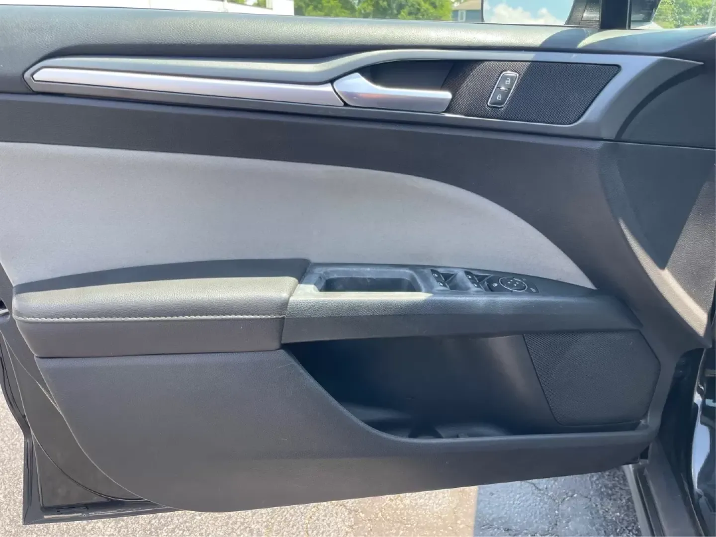 2014 Ford Fusion S (3FA6P0G78ER) with an Duratec 2.5L I-4 DOHC engine, located at 1099 N County Rd 25A, Troy, OH, 45373, (937) 908-9800, 40.057079, -84.212883 - Are you on the hunt for a reliable sedan that fits seamlessly into your everyday life? Look no further than this stunning 2014 Ford Fusion S, available now at Advantage Car and Credit in Fairborn, OH. This vehicle is the perfect choice for budget-conscious buyers or families needing a dependable rid - Photo#17