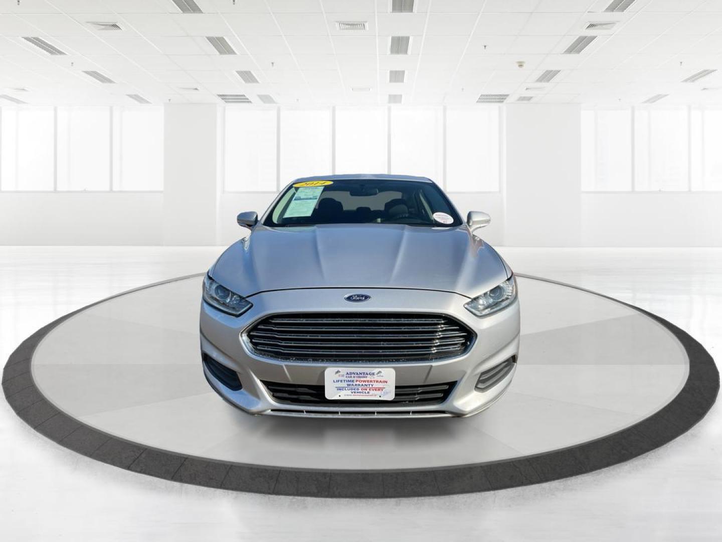 2014 Ingot Silver Ford Fusion SE (1FA6P0H76E5) with an 2.5L L4 DOHC 16V engine, located at 4508 South Dixie Dr, Moraine, OH, 45439, (937) 908-9800, 39.689976, -84.218452 - 2014 Ford Fusion SE - Photo#6
