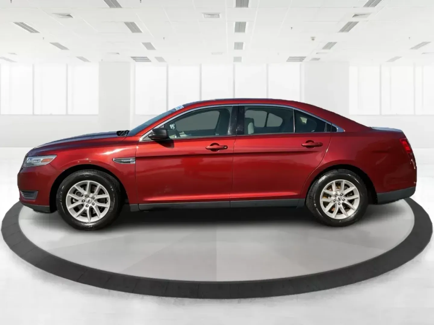 2014 Ford Taurus SE (1FAHP2D89EG) with an Other engine, located at 4508 South Dixie Dr, Moraine, OH, 45439, (937) 908-9800, 39.689976, -84.218452 - **Experience the Perfect Blend of Comfort and Reliability with the 2014 Ford Taurus SE**<br /> <br /> Looking for a reliable sedan that suits your daily commute while also being perfect for family road trips? The 2014 Ford Taurus SE is designed to meet the needs of diverse lifestyles, making it a fa - Photo#5