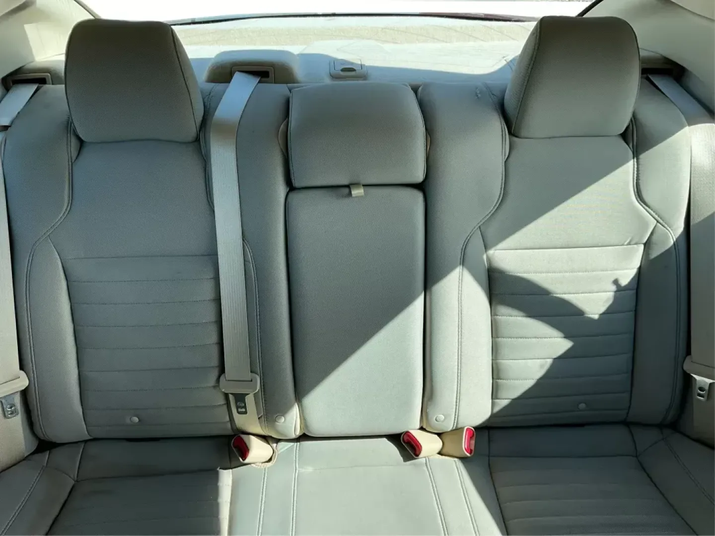 2014 Ford Taurus SE (1FAHP2D89EG) with an Other engine, located at 4508 South Dixie Dr, Moraine, OH, 45439, (937) 908-9800, 39.689976, -84.218452 - **Experience the Perfect Blend of Comfort and Reliability with the 2014 Ford Taurus SE**<br /> <br /> Looking for a reliable sedan that suits your daily commute while also being perfect for family road trips? The 2014 Ford Taurus SE is designed to meet the needs of diverse lifestyles, making it a fa - Photo#13