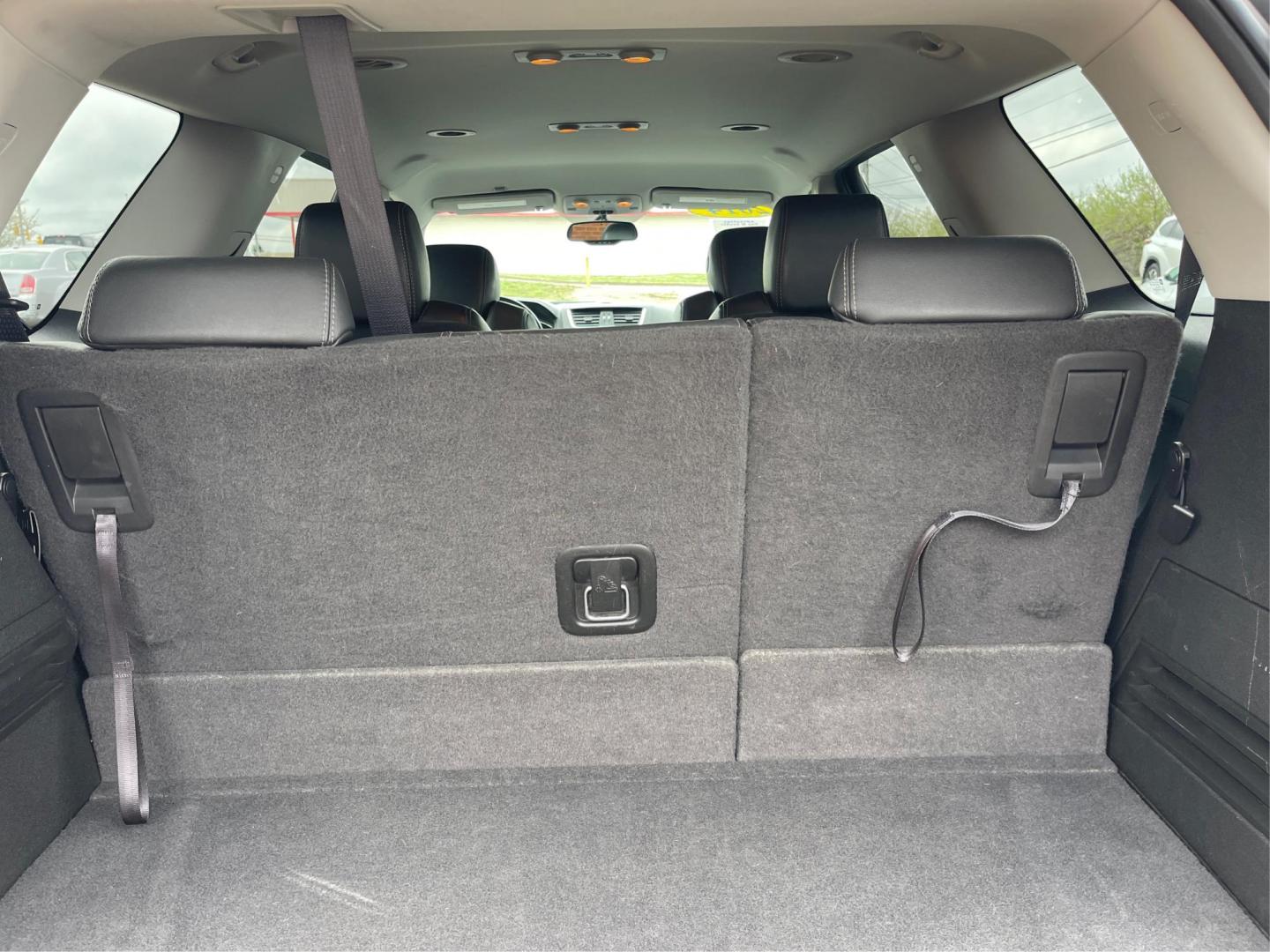 2014 GMC Acadia SLT-1 (1GKKVRKD2EJ) with an 3.6L V-6 gasoline direct injection engine, located at 1099 N County Rd 25A, Troy, OH, 45373, (937) 908-9800, 40.057079, -84.212883 - Third Row - Photo#11