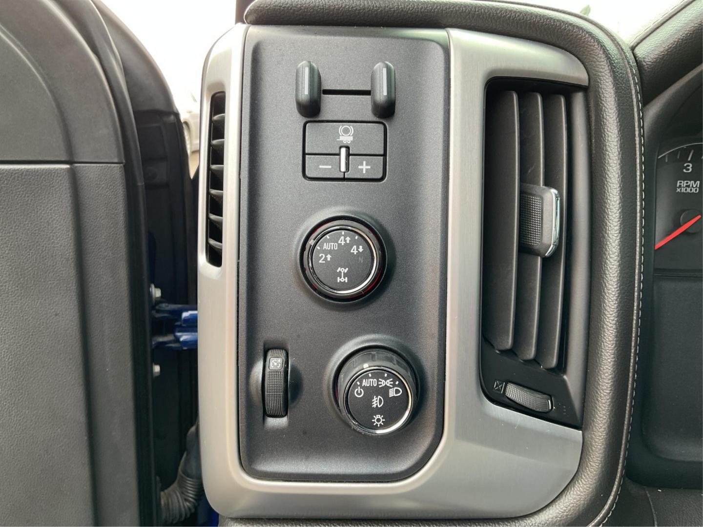 2014 GMC Sierra 1500 SLT (3GTU2VEC5EG) with an Vortec 6.2L V-8 gasoline direct injection engine, located at 1951 S Dayton Lakeview Rd., New Carlisle, OH, 45344, (937) 908-9800, 39.890999, -84.050255 - 2014 GMC Sierra 1500 SLT - Photo#15