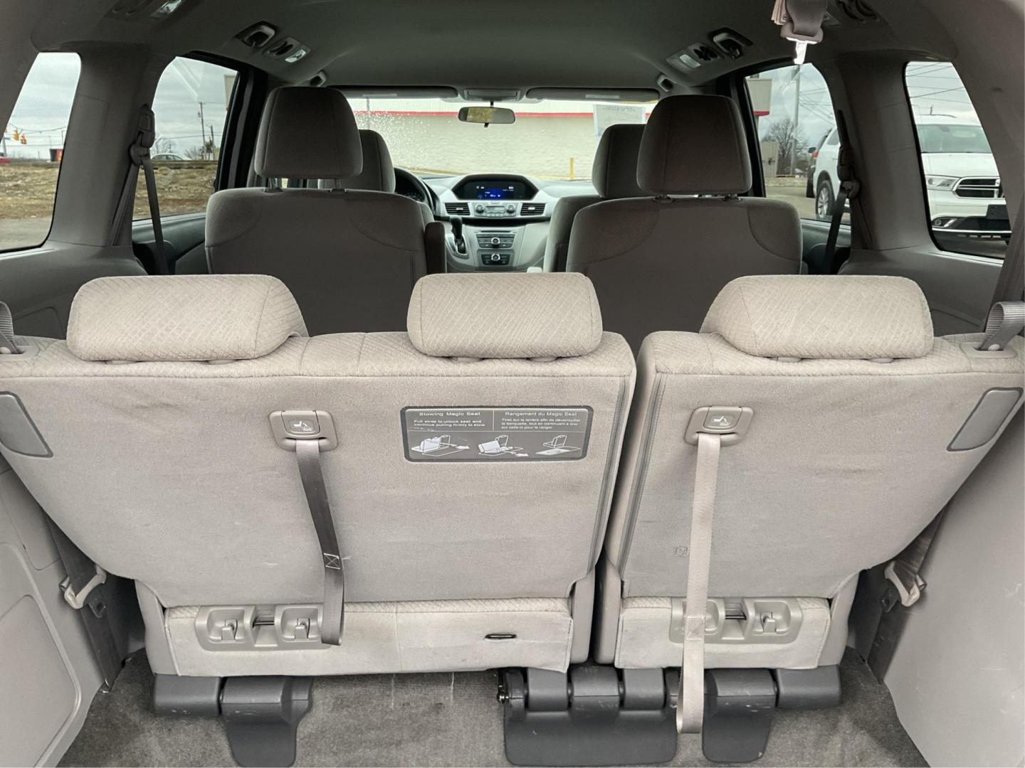 2014 Honda Odyssey LX (5FNRL5H23EB) with an 3.5L V-6 i-VTEC variable valve control engine, located at 1230 East Main St, Xenia, OH, 45385, (937) 908-9800, 39.688026, -83.910172 - 2014 Honda Odyssey LX - Photo#11